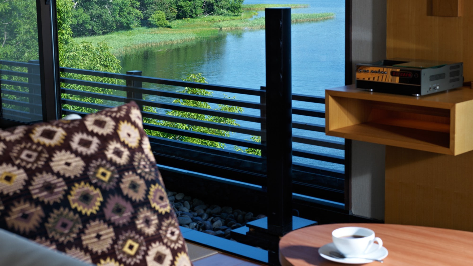 [Annex/Miyabi] Special observation room with hot spring/Enjoy a quality moment where you can feel the four seasons of Lake Akan from the large windows *Image
