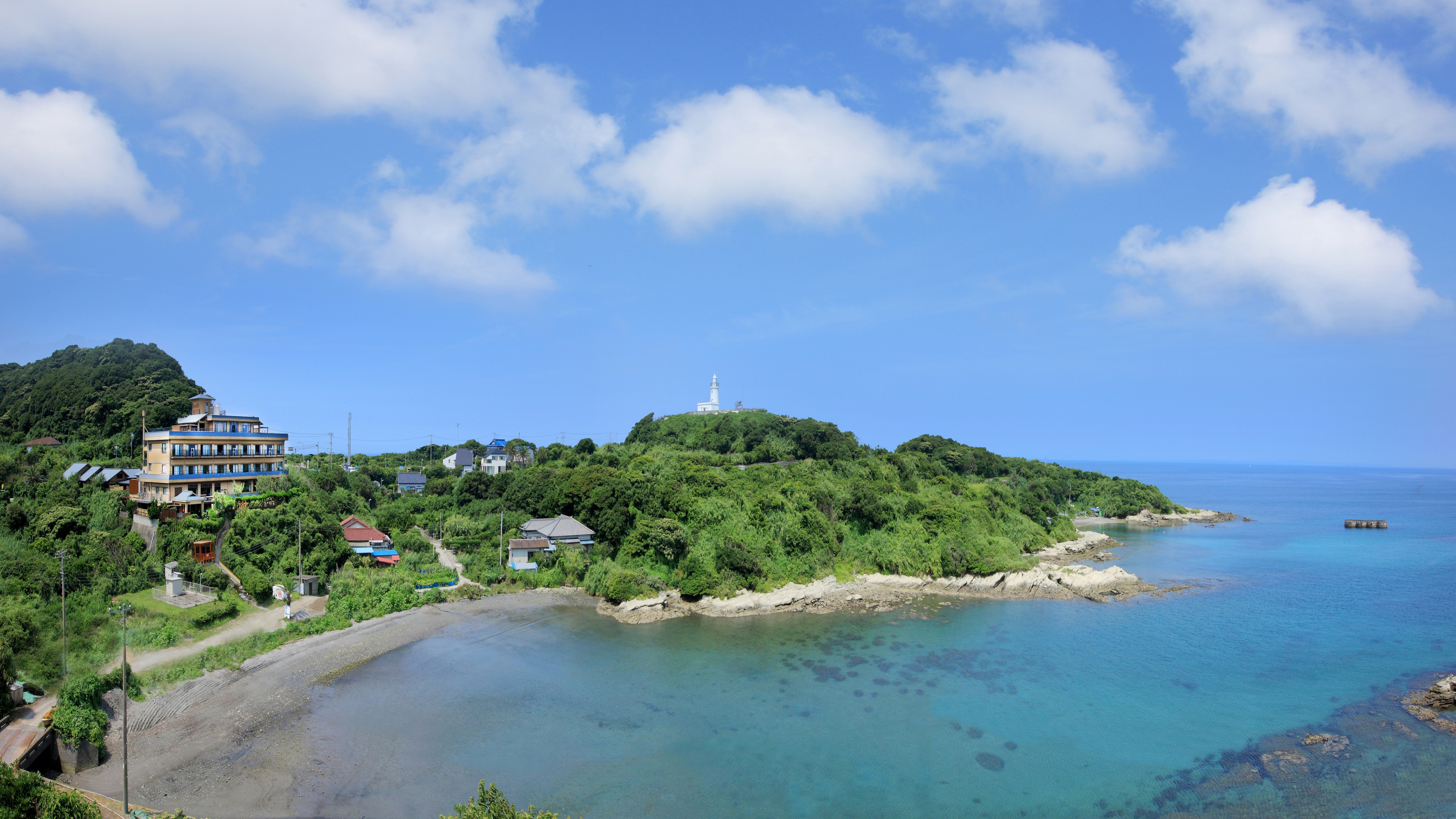 Exterior panorama