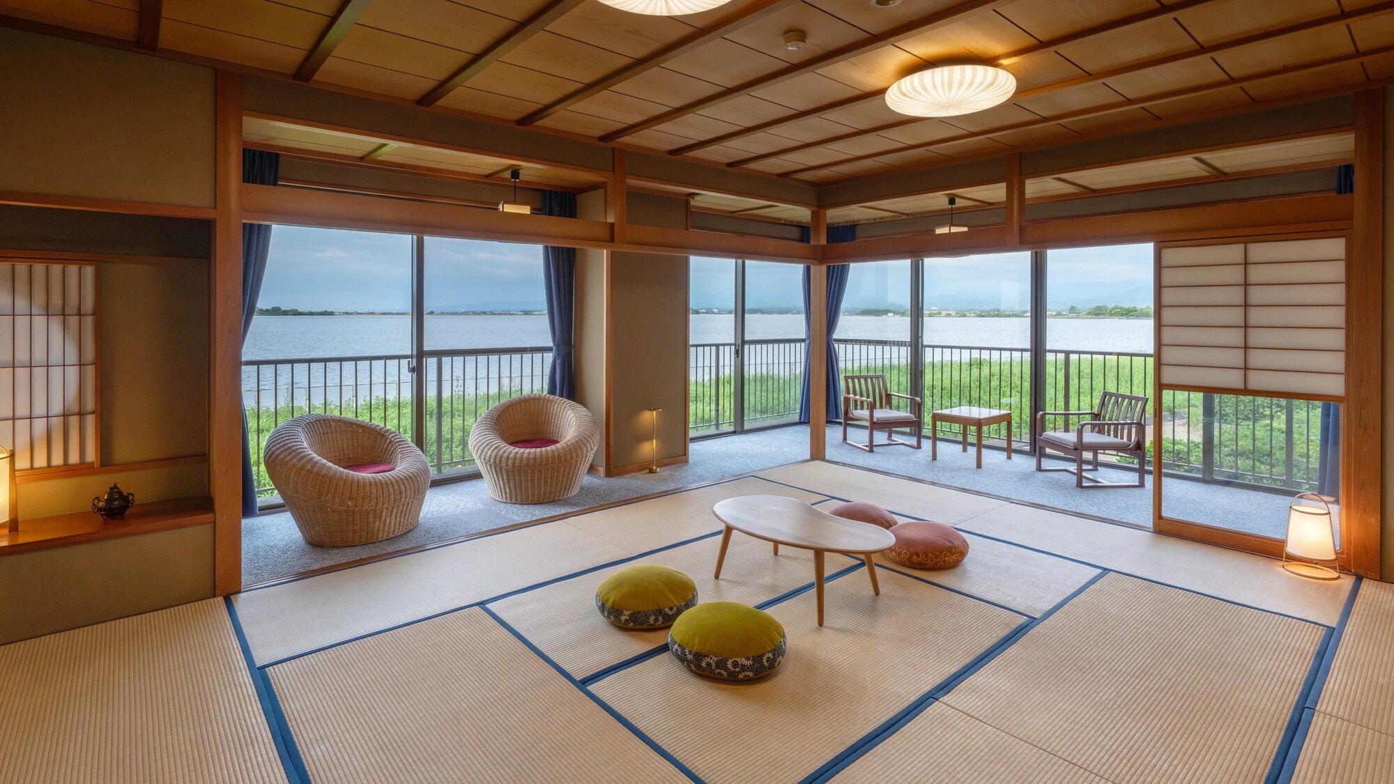 ■ Example of a standard Japanese-style room (corner room, lakeside view)