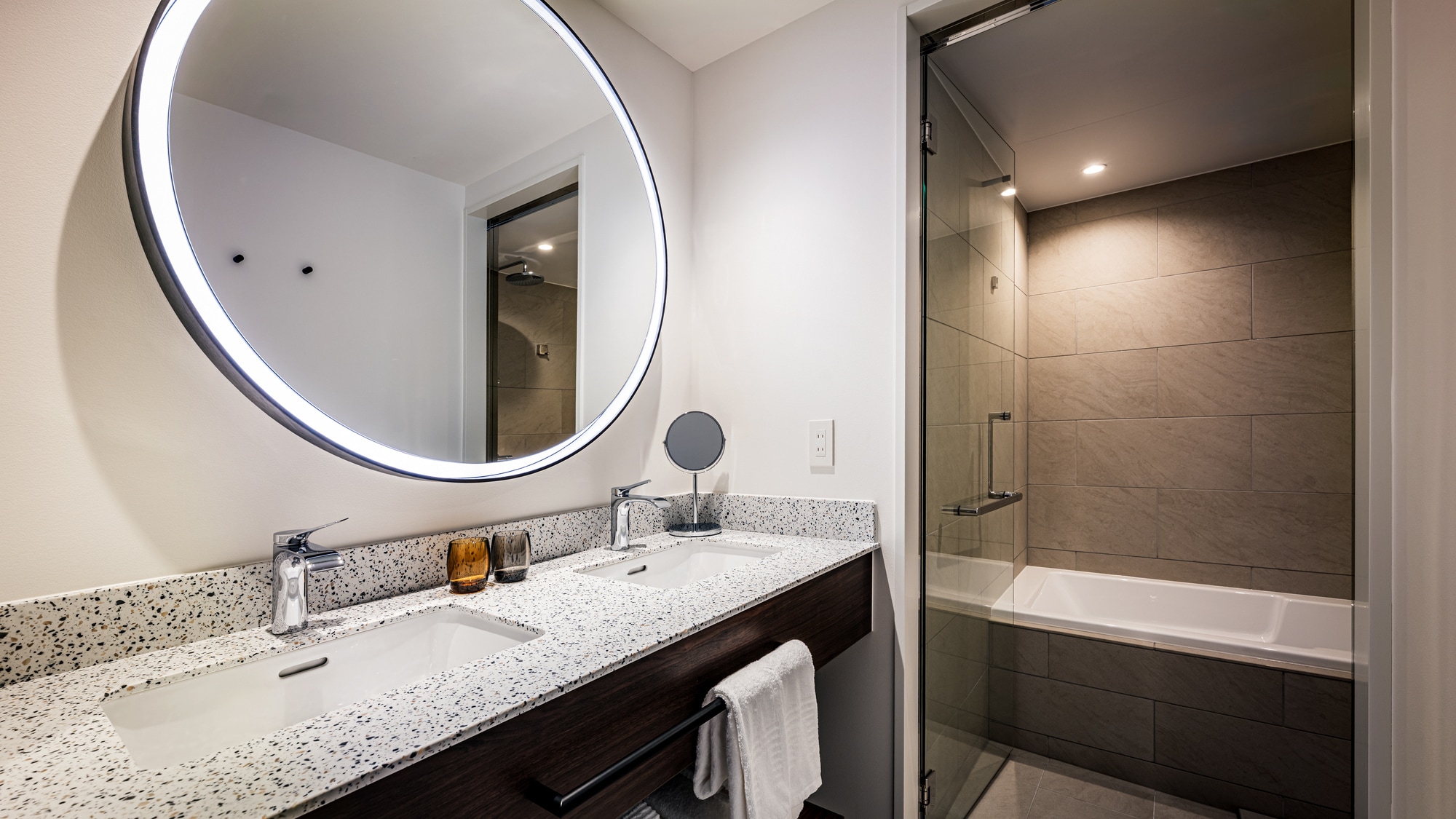 Classy King Bathroom (example)