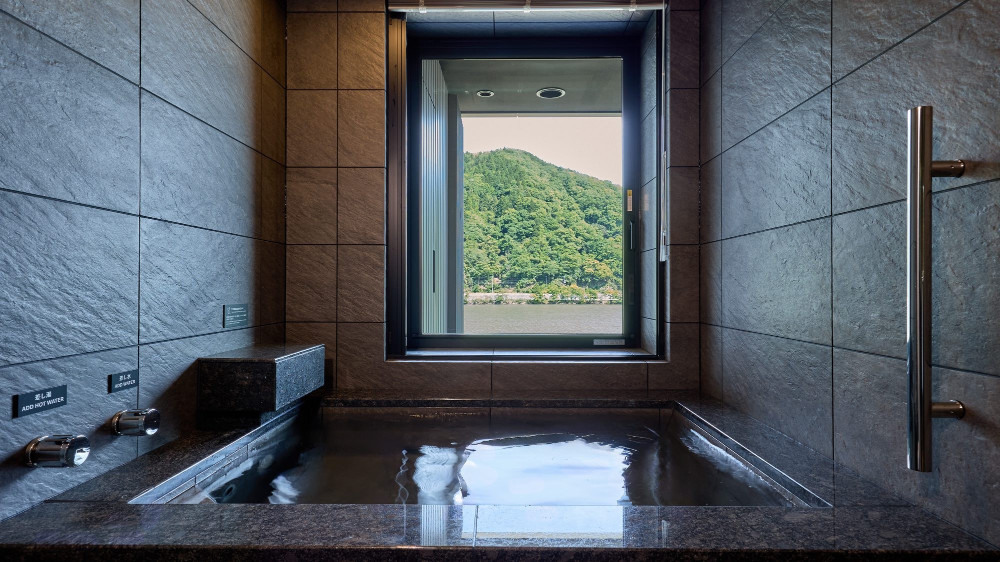 C, D, F: Private natural hot spring baths in guest rooms (views vary depending on the room).