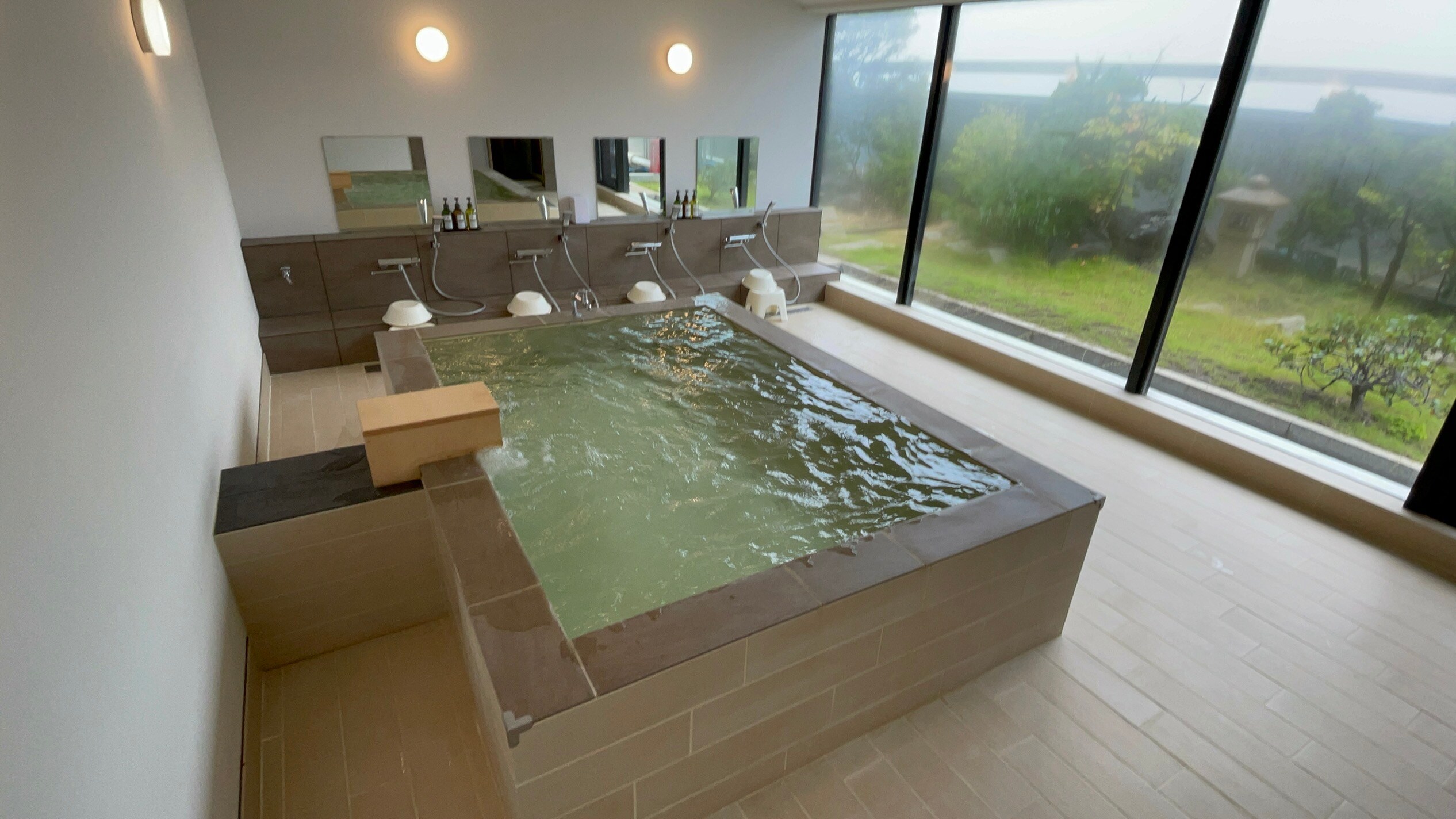 3rd floor stone bath