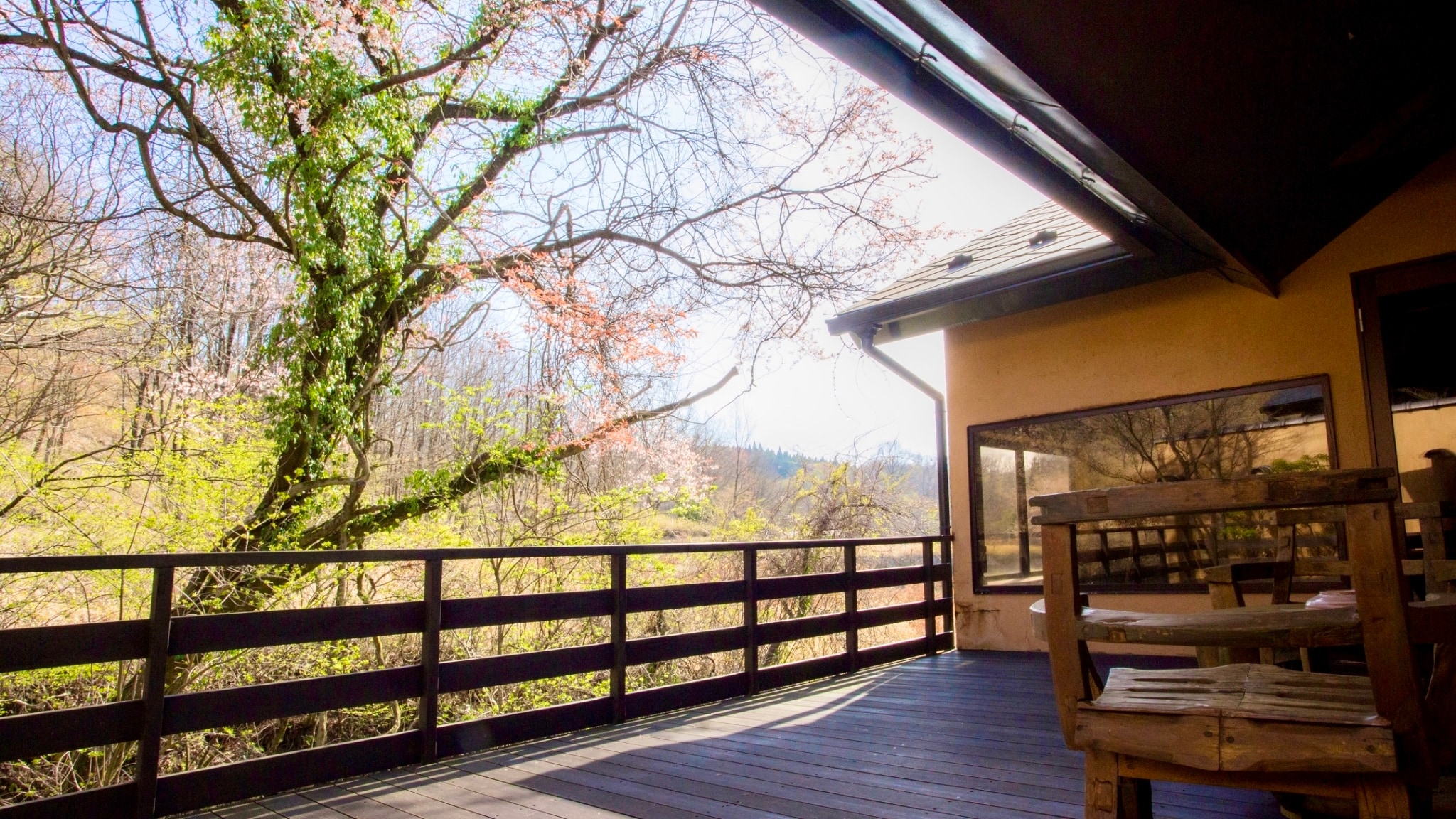 [Special Western-style twin room] With free-flowing hot spring water/semi-open-air bath - Nagaya Kaze Annex -