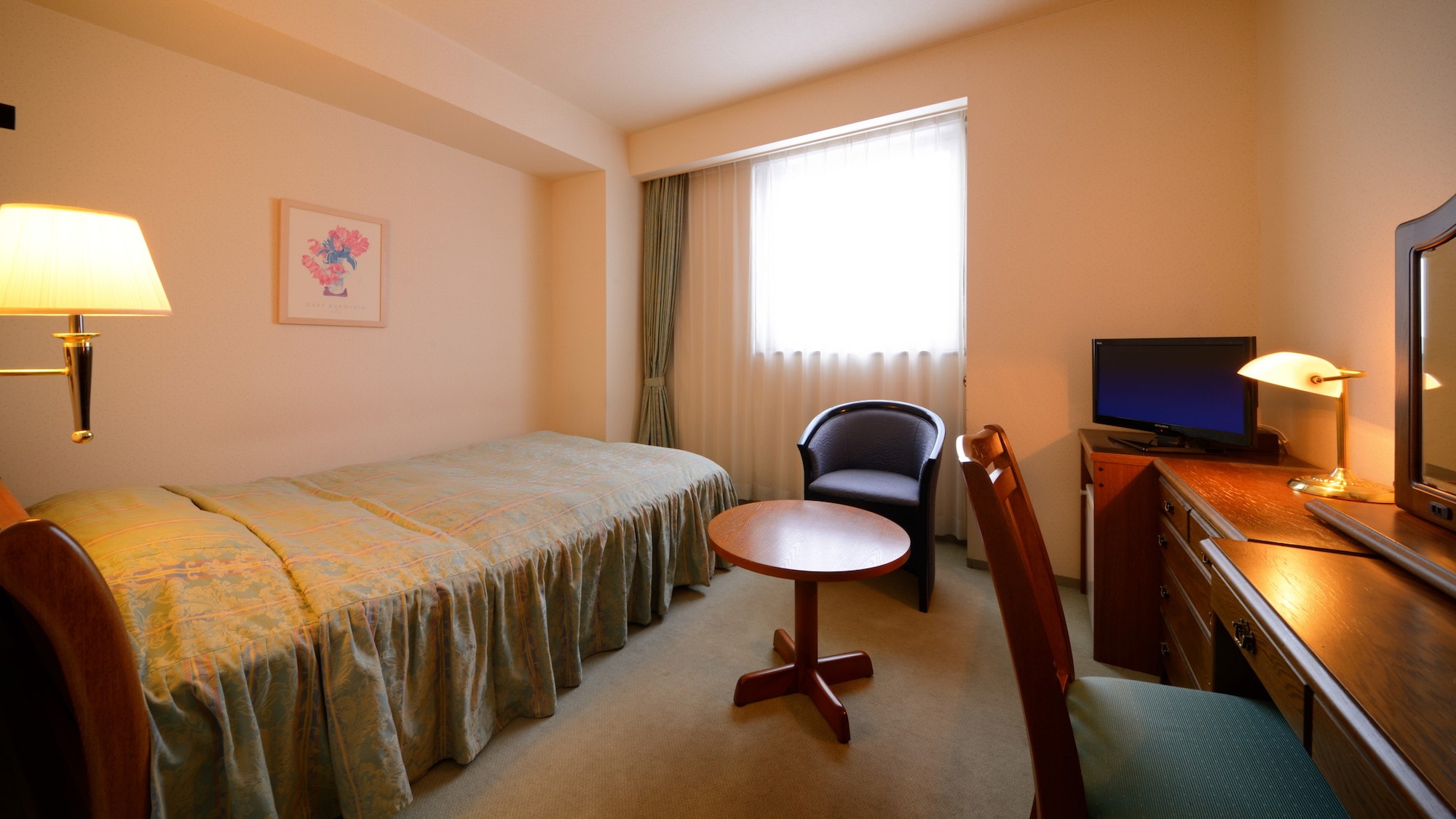 An example of a semi-double room