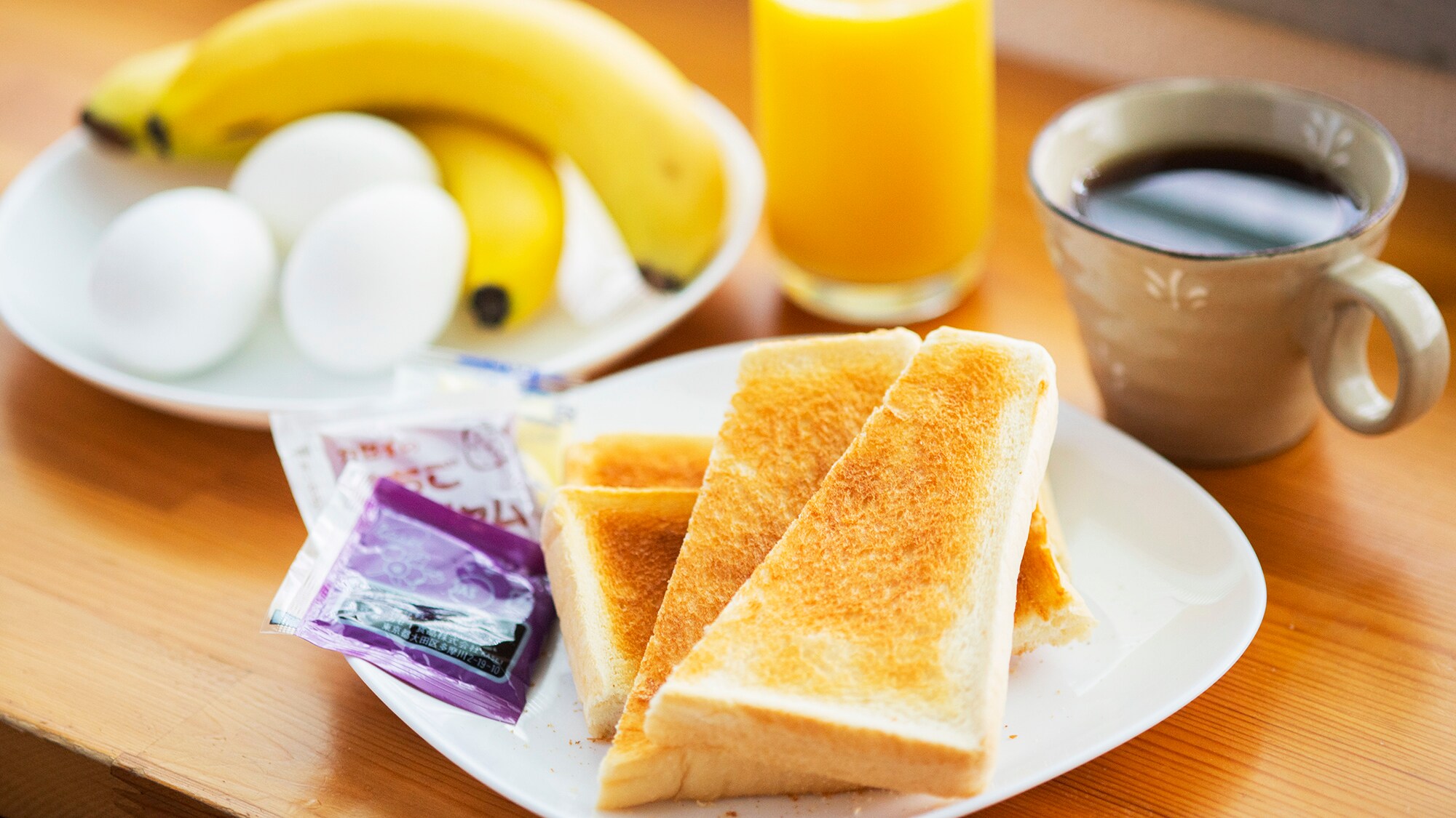 Free light breakfast service