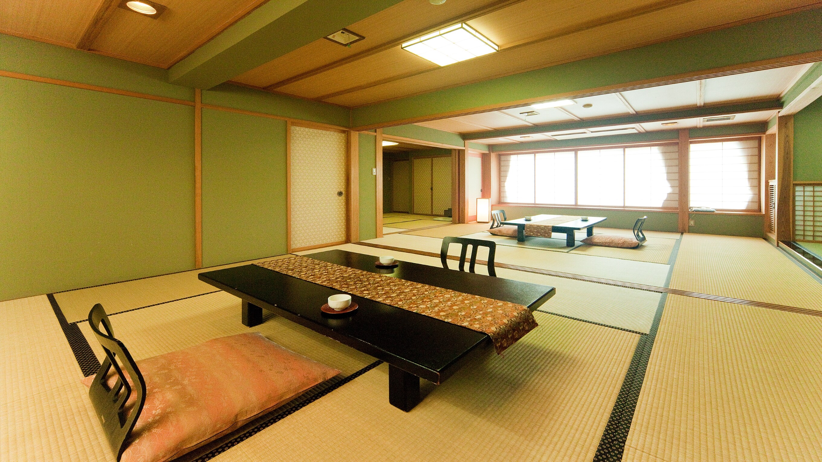 Guest room with cypress bath that continues for two rooms [Sumire②] Non-smoking room