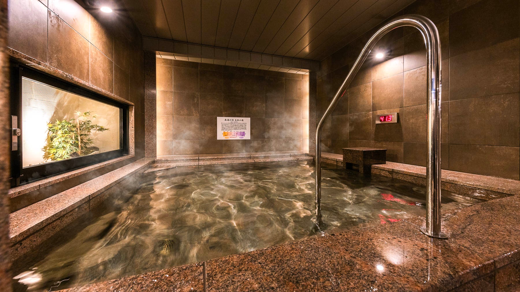 Separate rooms for men and women, so you can use them at any time