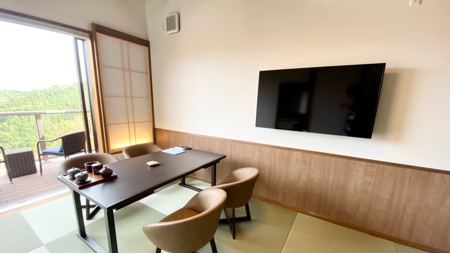 <Newly built in December 2020> [Special room with open-air bath] Japanese-Western style room 7.5 + 6 tatami mats (Part 2)