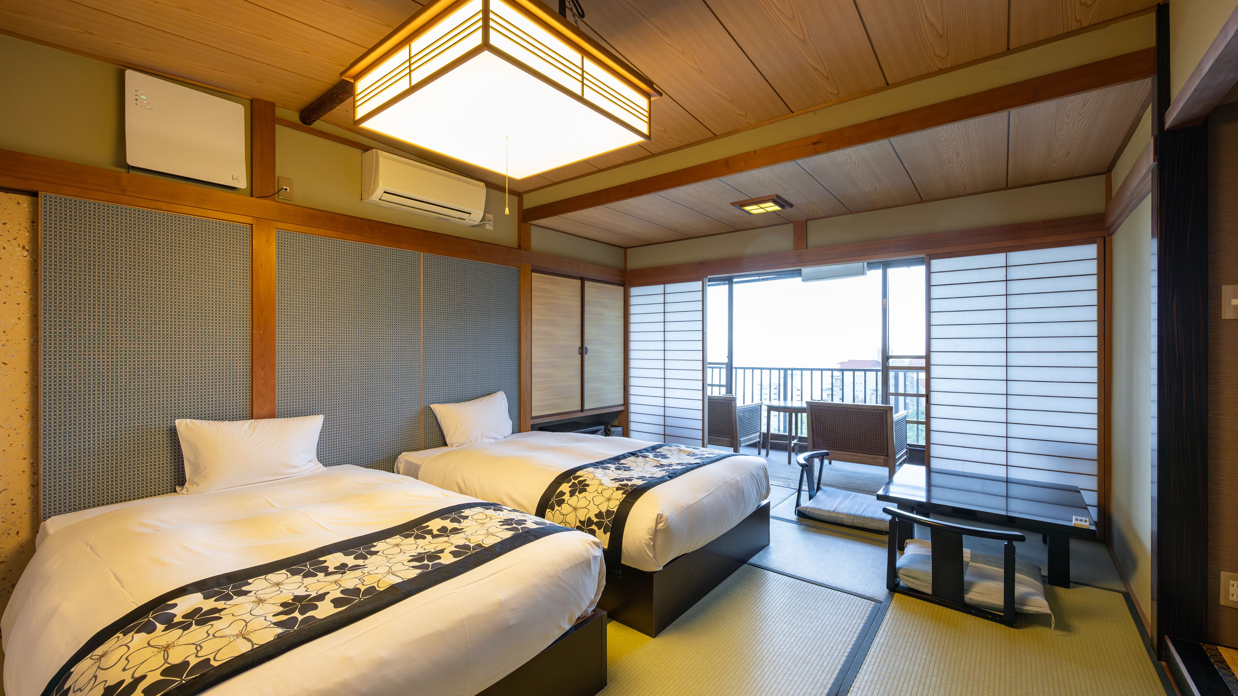 海景露天浴池客房，檜木浴缸一角景觀