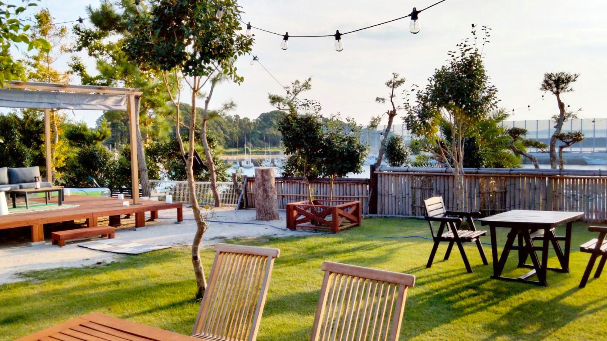 ・[Vườn] Có lửa trại và tiệc nướng BBQ vào những ngày nắng (có tính thêm phí và phải đặt chỗ trước)