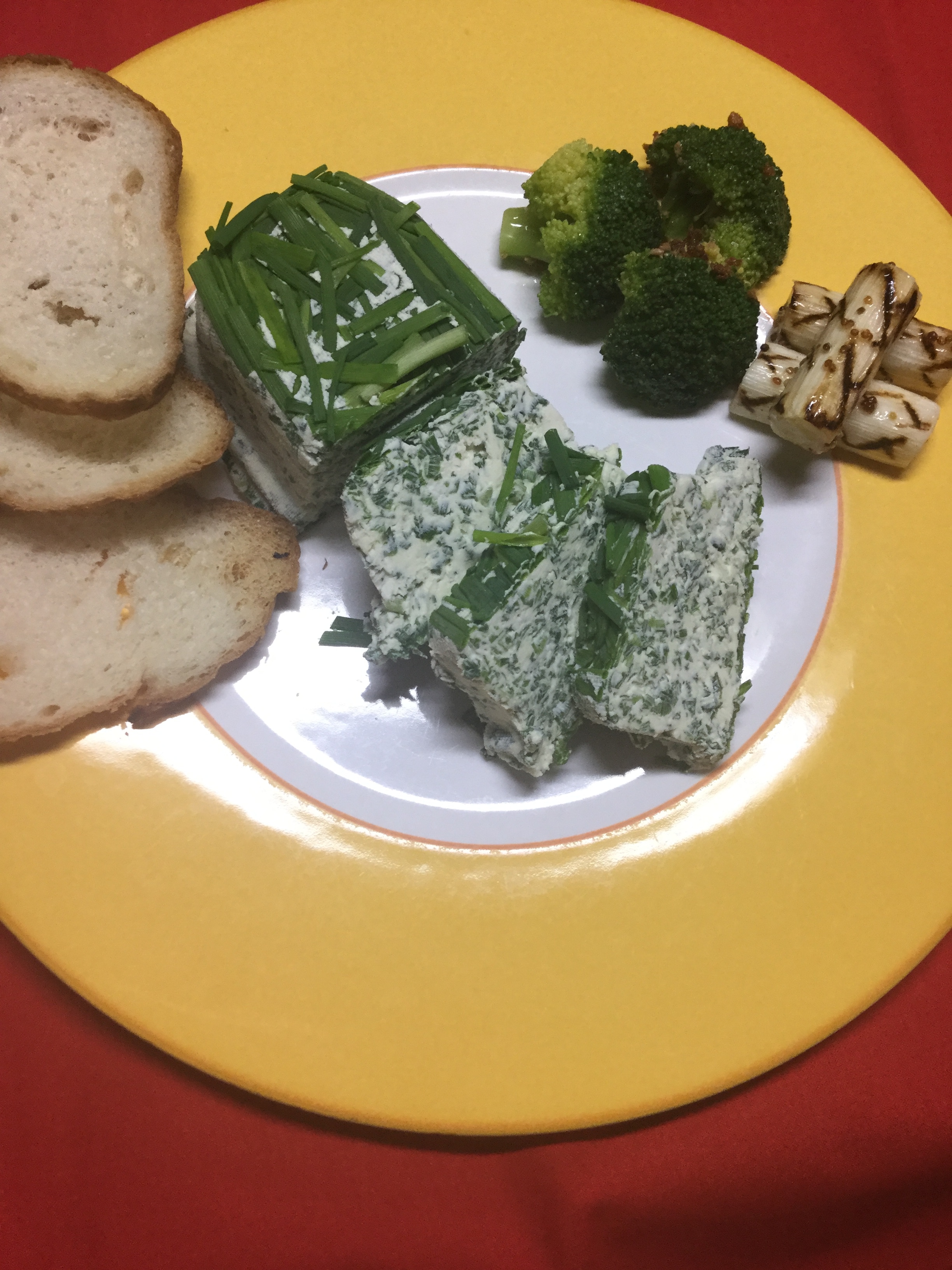 Natural chivelet cheese