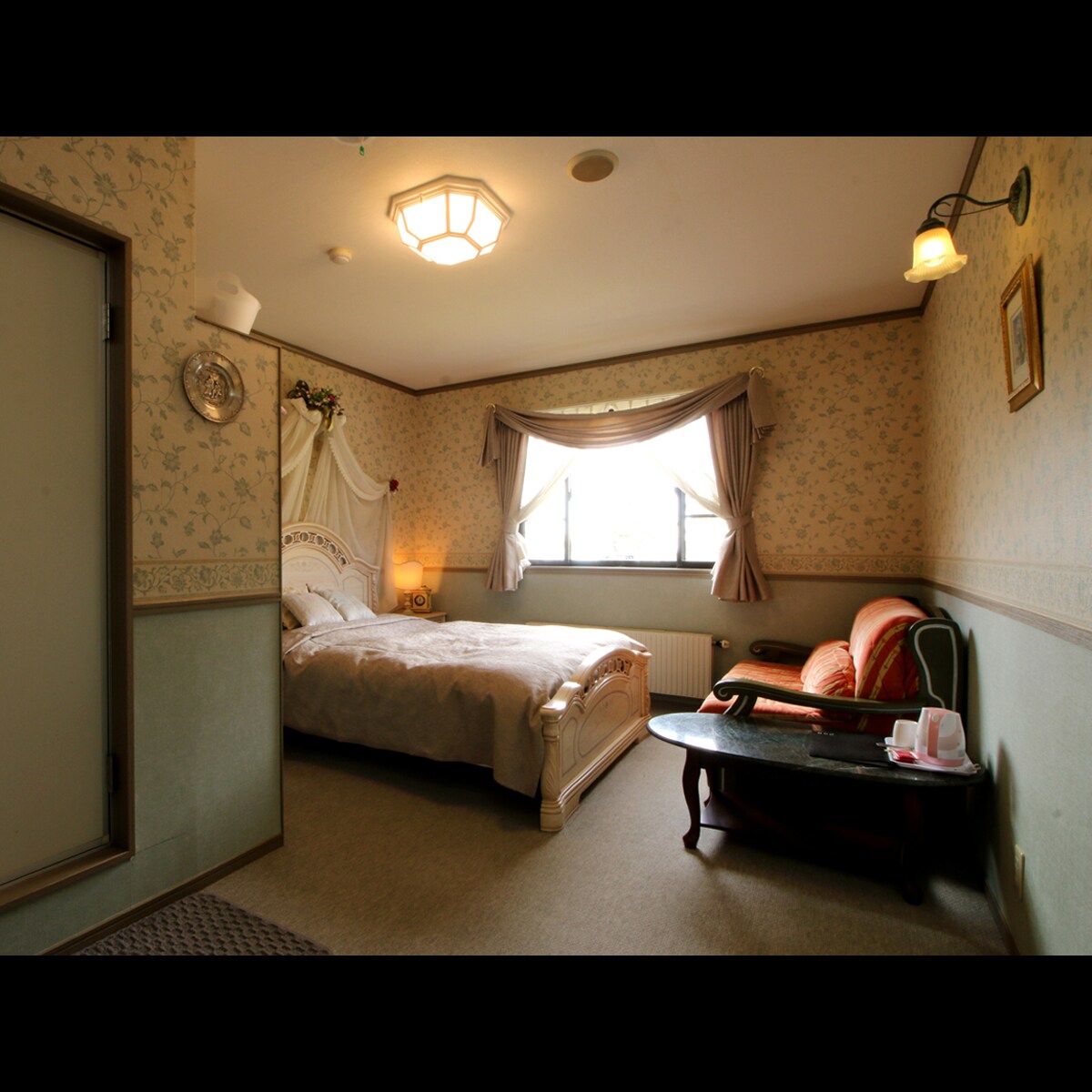 [Room] Double room in the hotel building