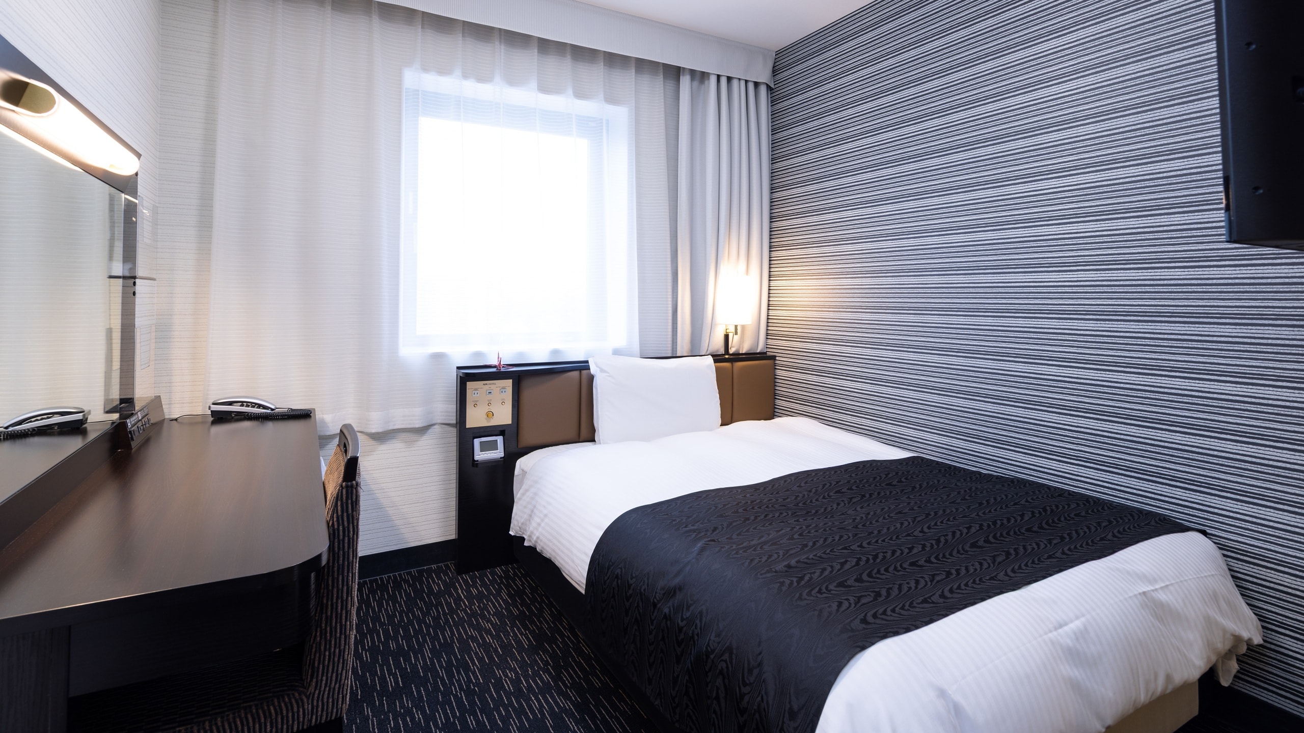 顶层（8楼）单人无烟房