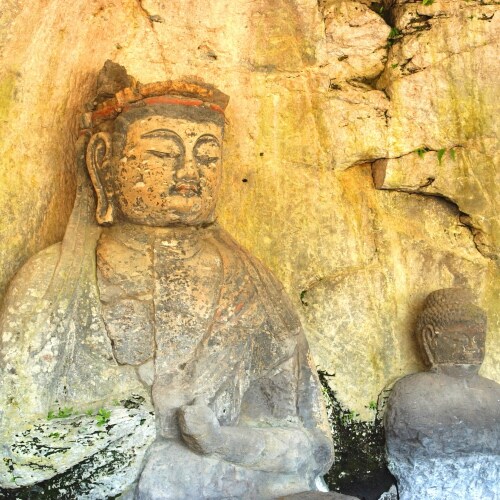 National Treasure Usuki Stone Buddha / Approximately 30 minutes by car from the hotel