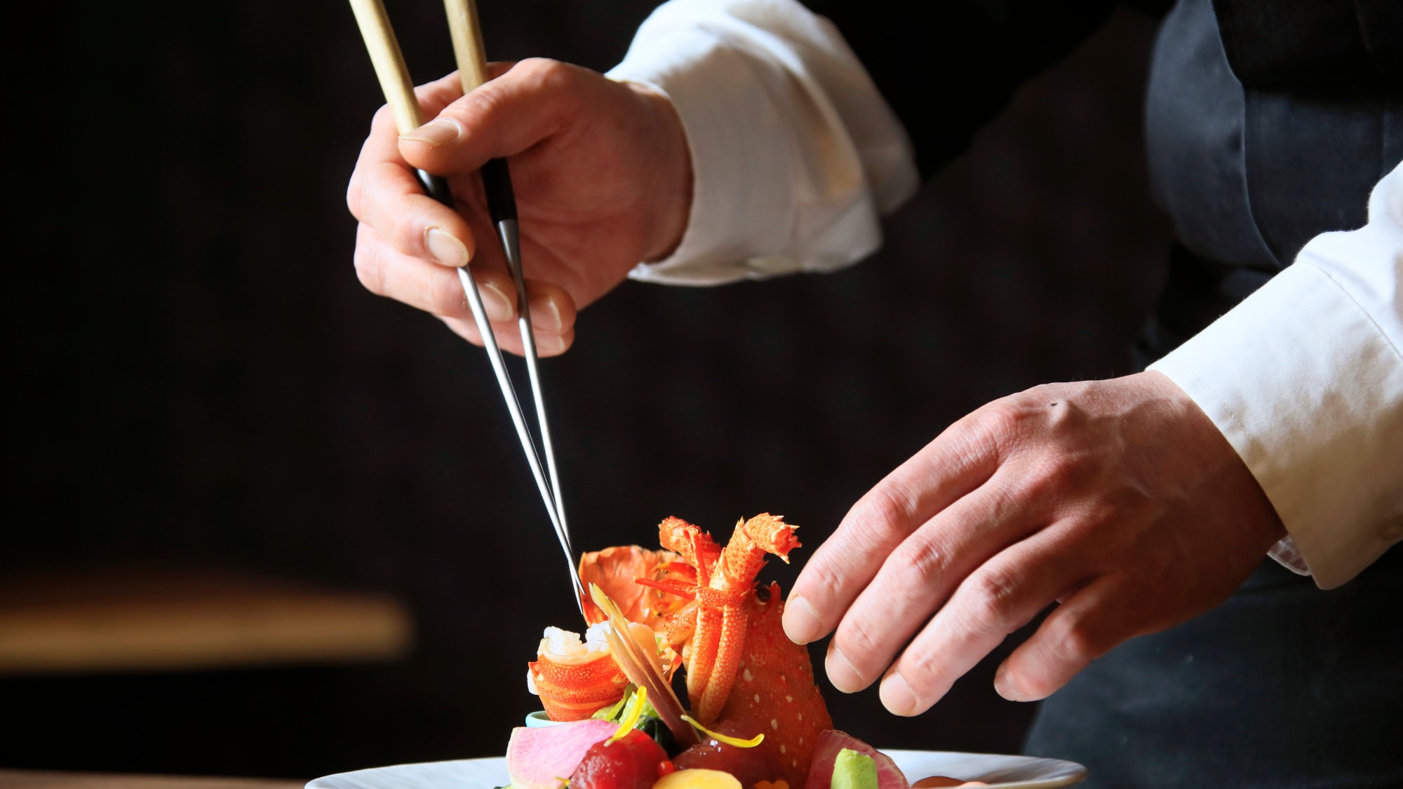 [Makan Malam] Hidangan kaiseki modern dan kreatif menggunakan bahan-bahan lokal