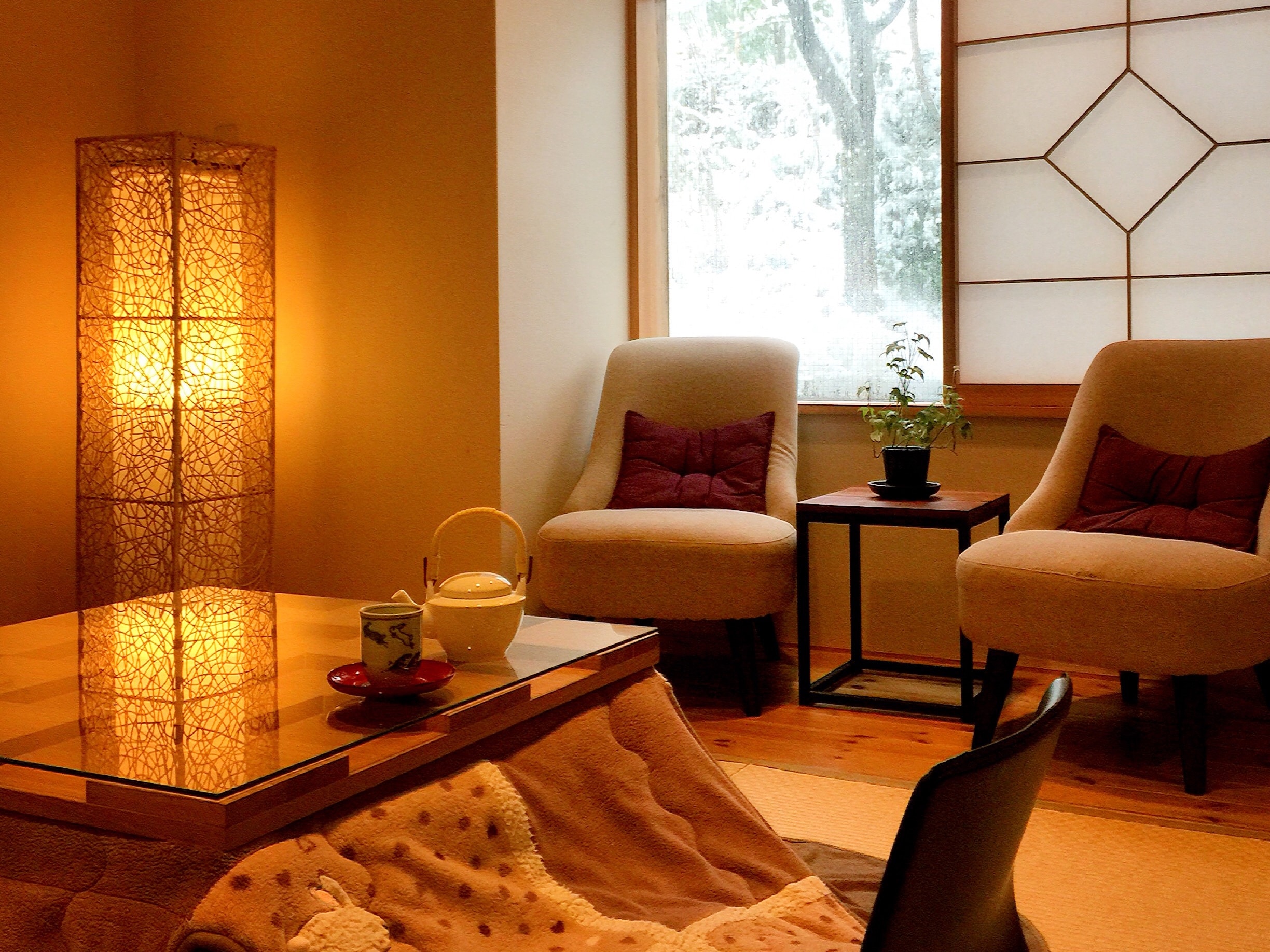 kotatsu Keep yourself warm in the kotatsu in winter (example)