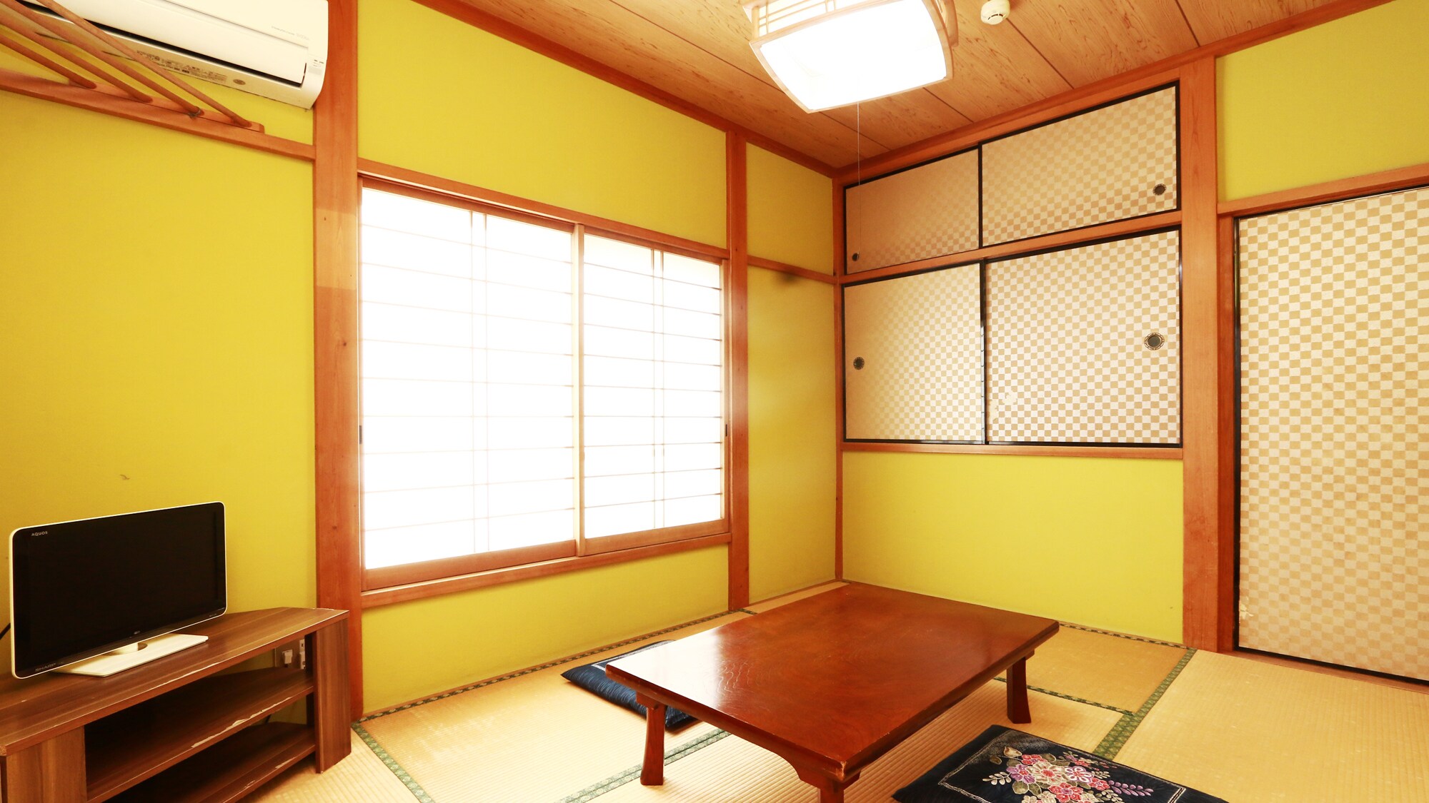* [Japanese-style room, 6 tatami mats]