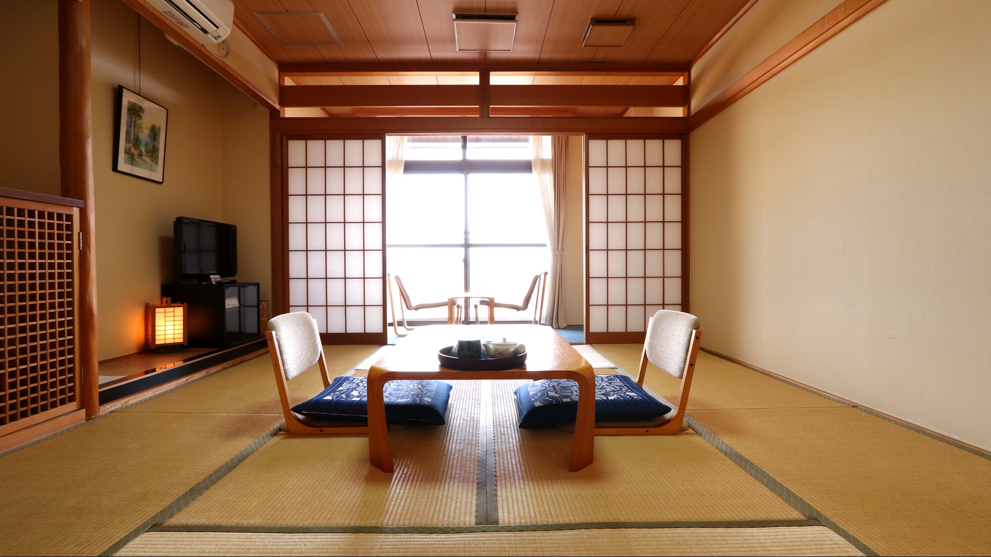 [Japanese-style room, 8 tatami mats]