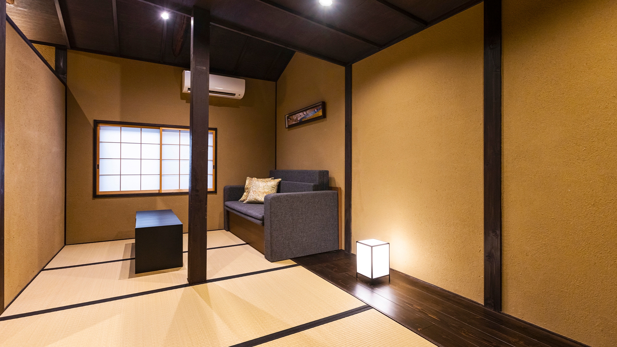 Japanese-style room