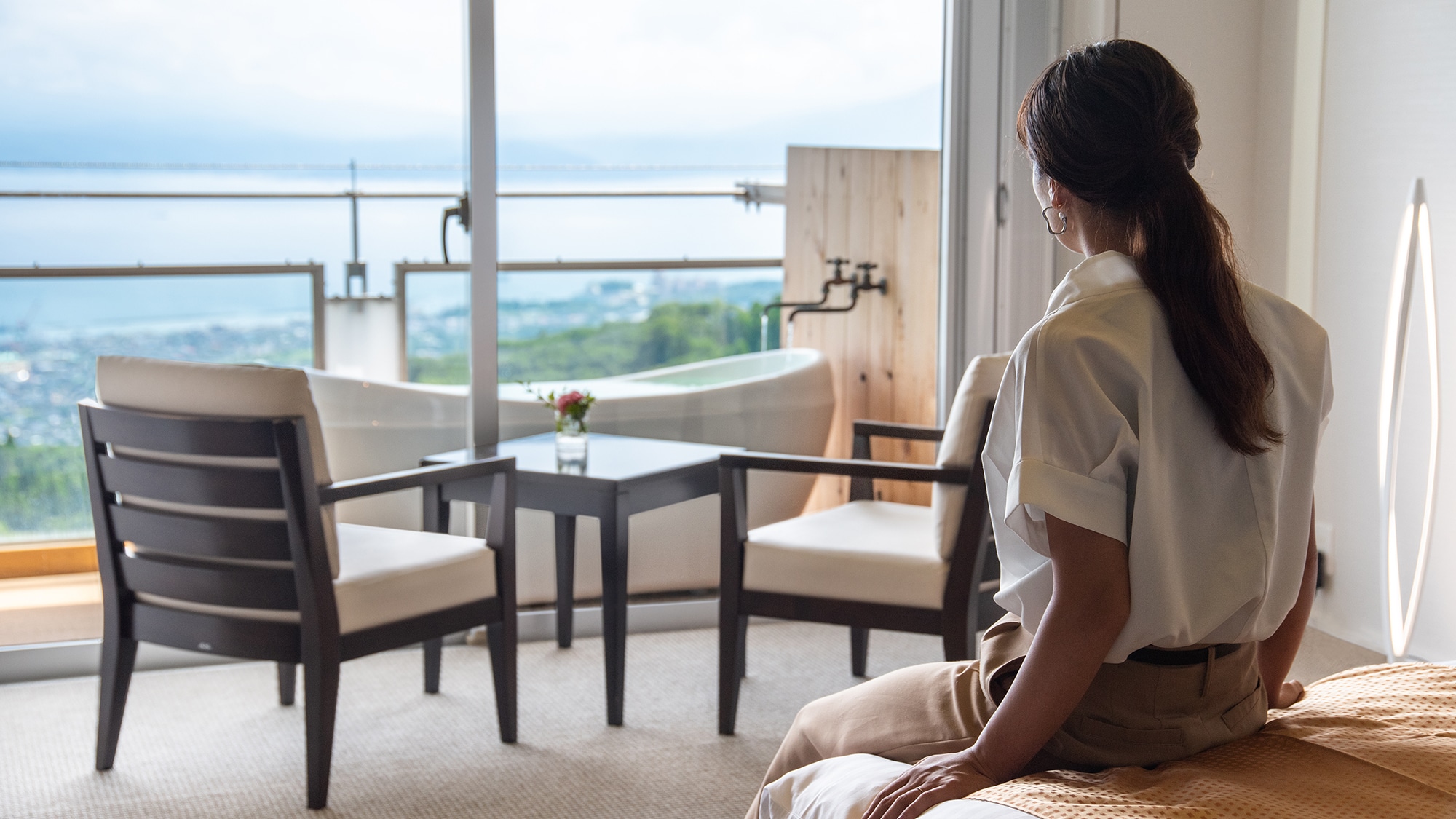 [Guest Rooms] Experience high-quality items and enjoy a luxurious holiday where you can do absolutely nothing.