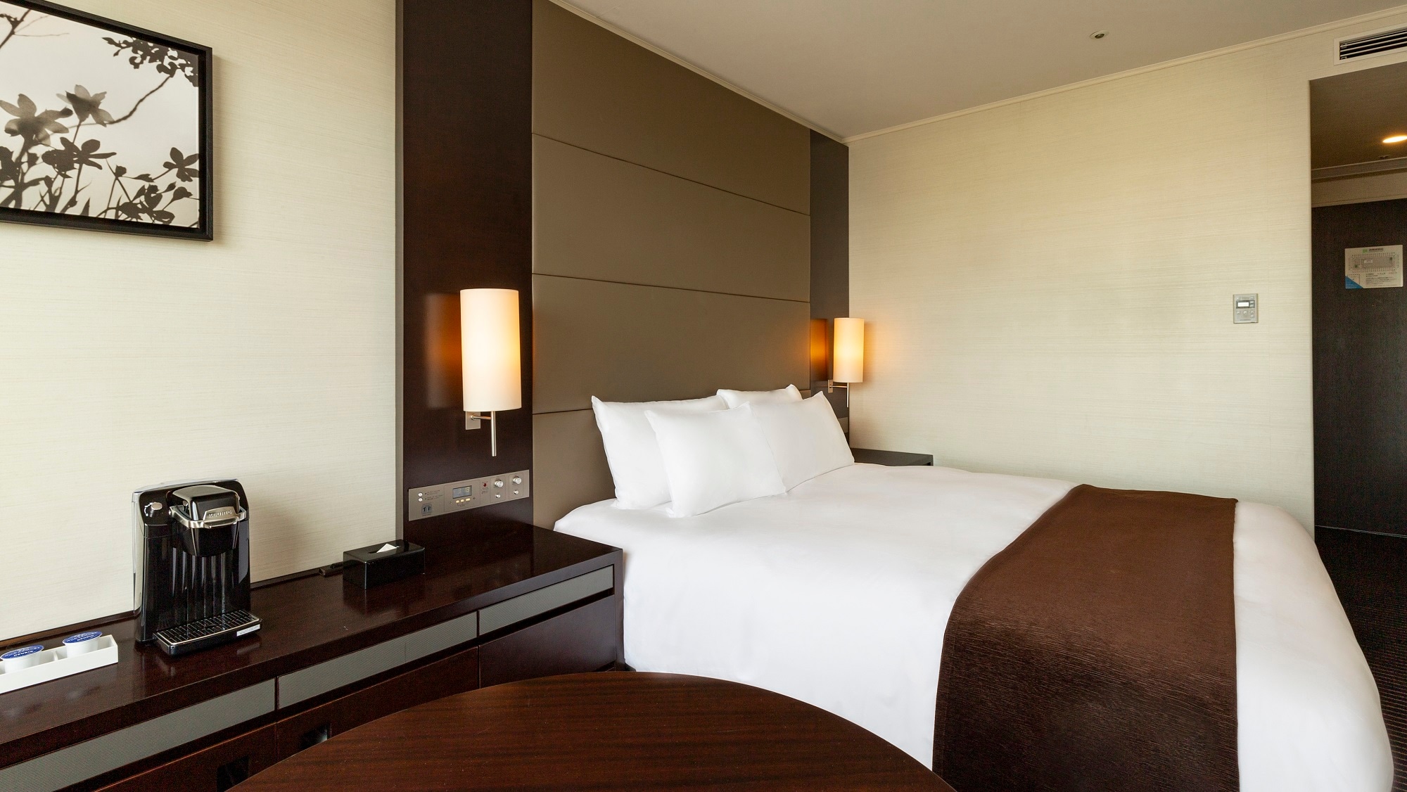Main Tower Double (Premier Floors 35-37)