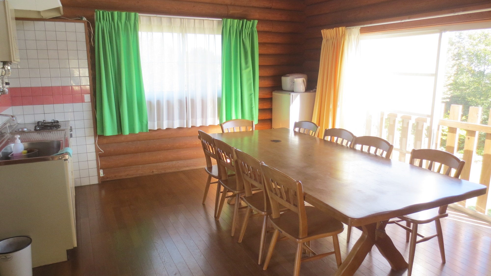 *【木屋A棟】廚房設備齊全，可以自帶食材，自己準備飯菜。