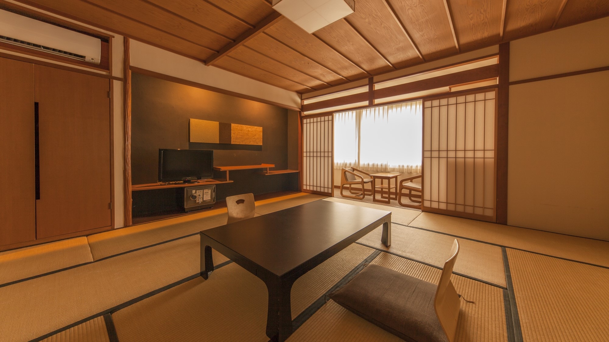 ■ Mountain side guest room ■
