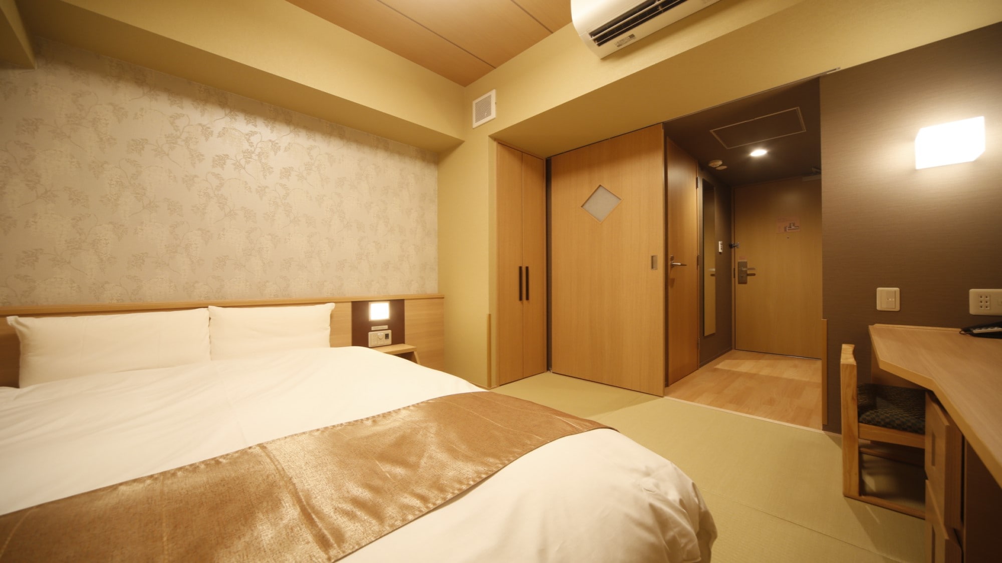 Double room [No smoking] (140 & times; 195 cm) 15.80-16.30 square meters ◆ Serta bed equipped ◆
