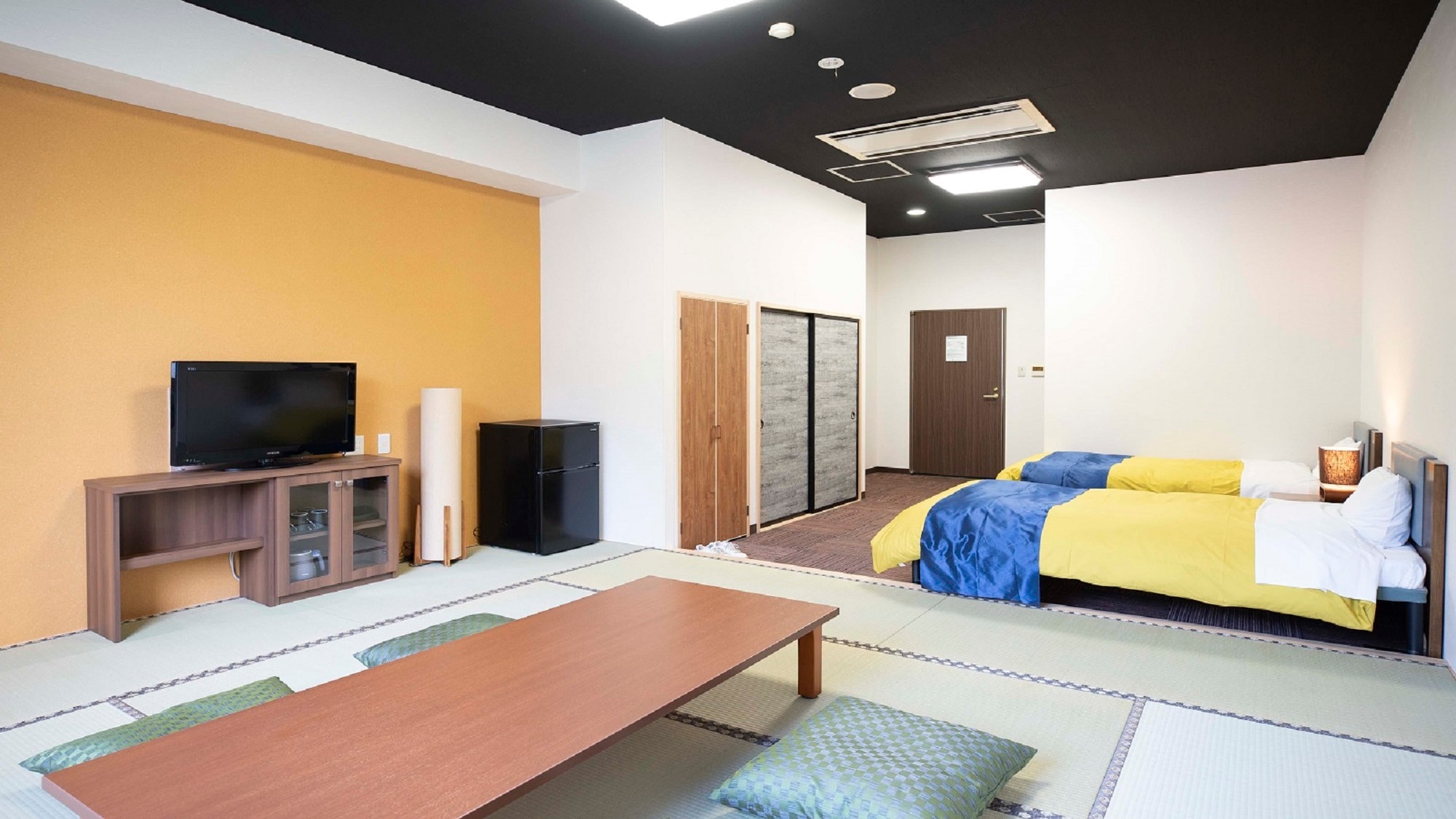 [Japanese-Western style room 40 square meters] (example)