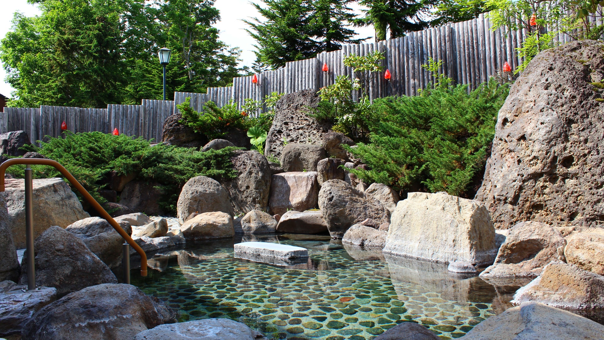 [Open-air bath]