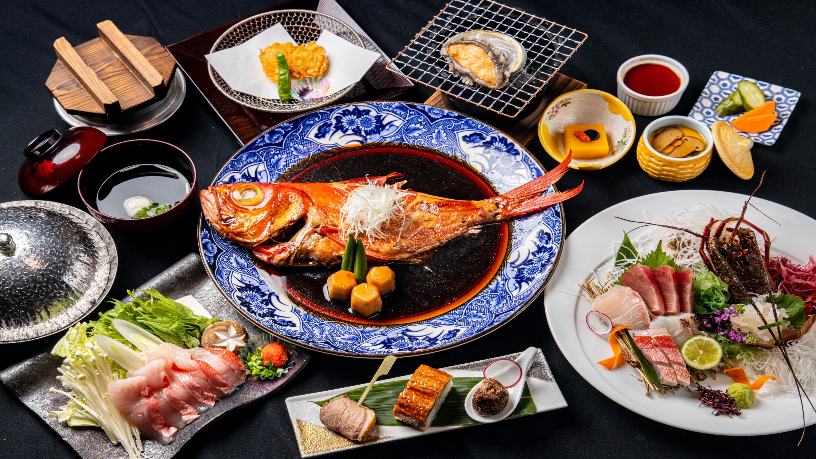 Rencana "makanan kamar" terbaik Yoshi yang direkomendasikan oleh kepala dewan, bahan-bahan yang dipilih dengan cermat seperti ikan air tawar dari tujuh pulau Izu