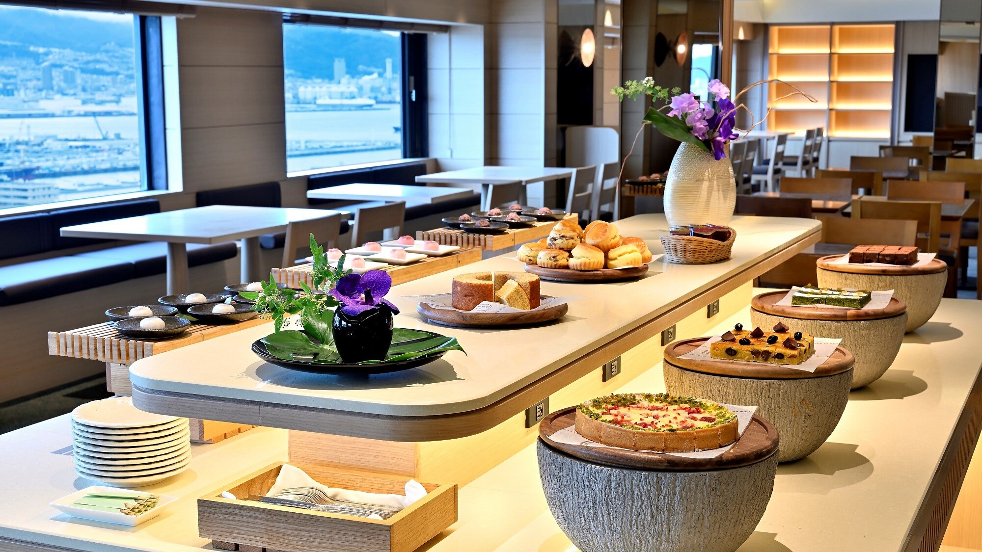 Executive Floor OVAL CLUB Tea Time