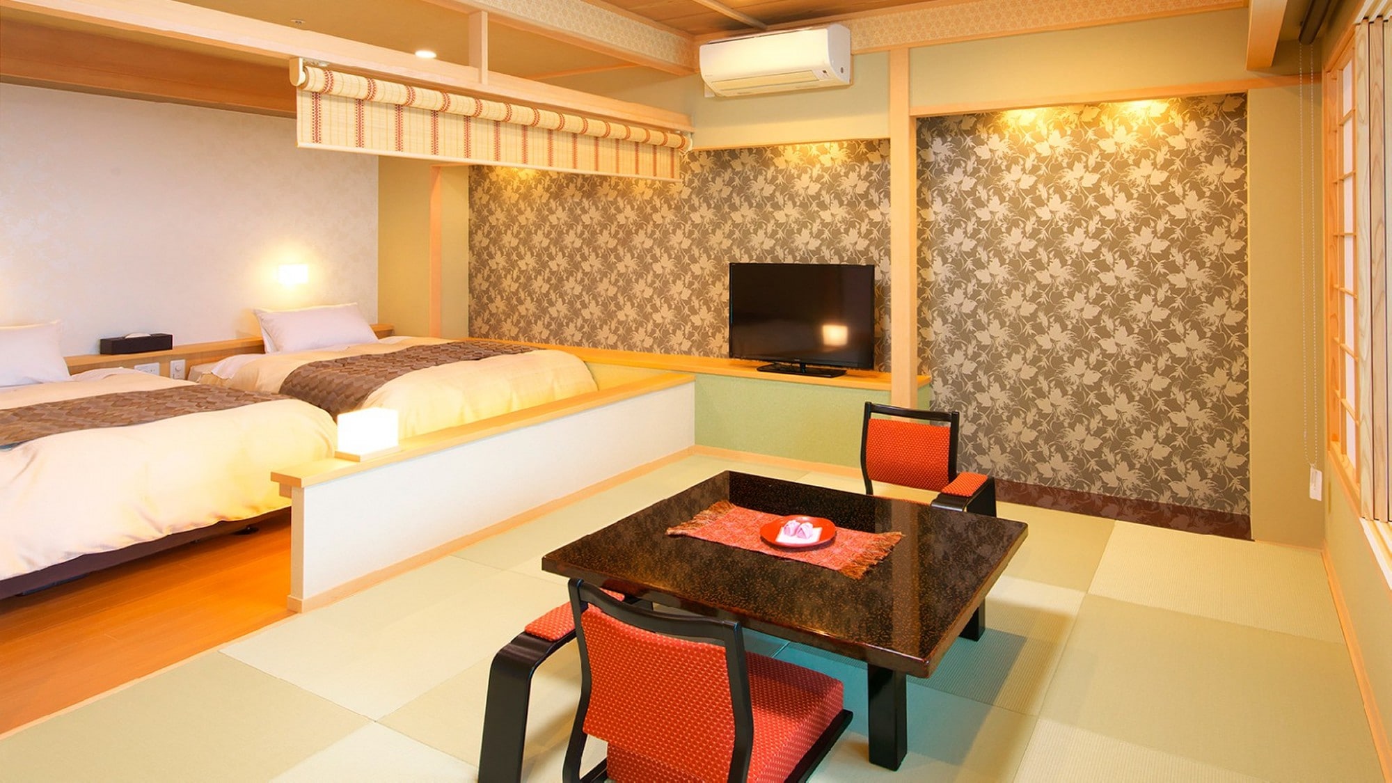 日西式房間/帶露天浴池的特別房間（8張榻榻米+雙床） <海景> 用席夢思床慢慢
