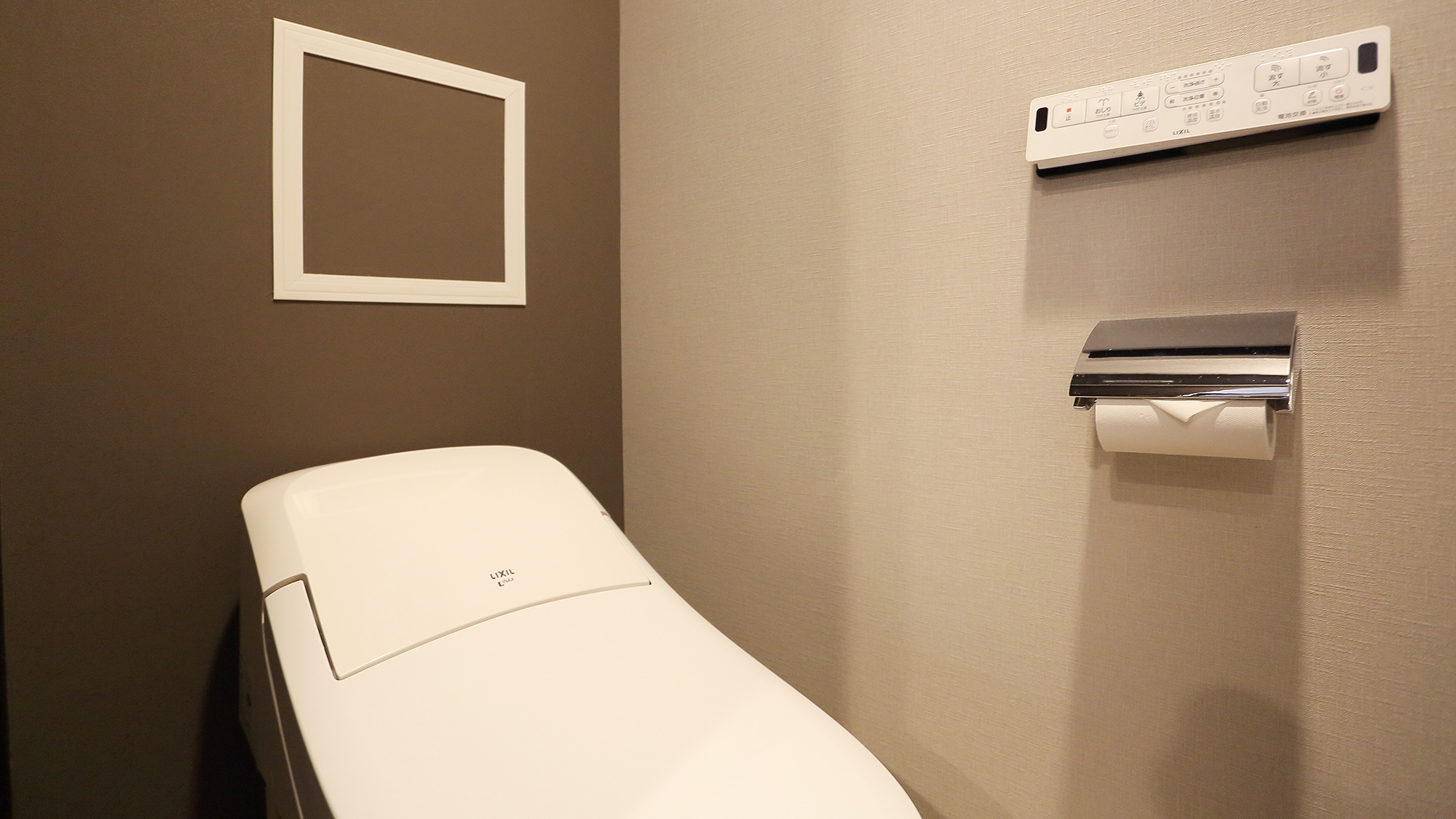 Toilet and sink③