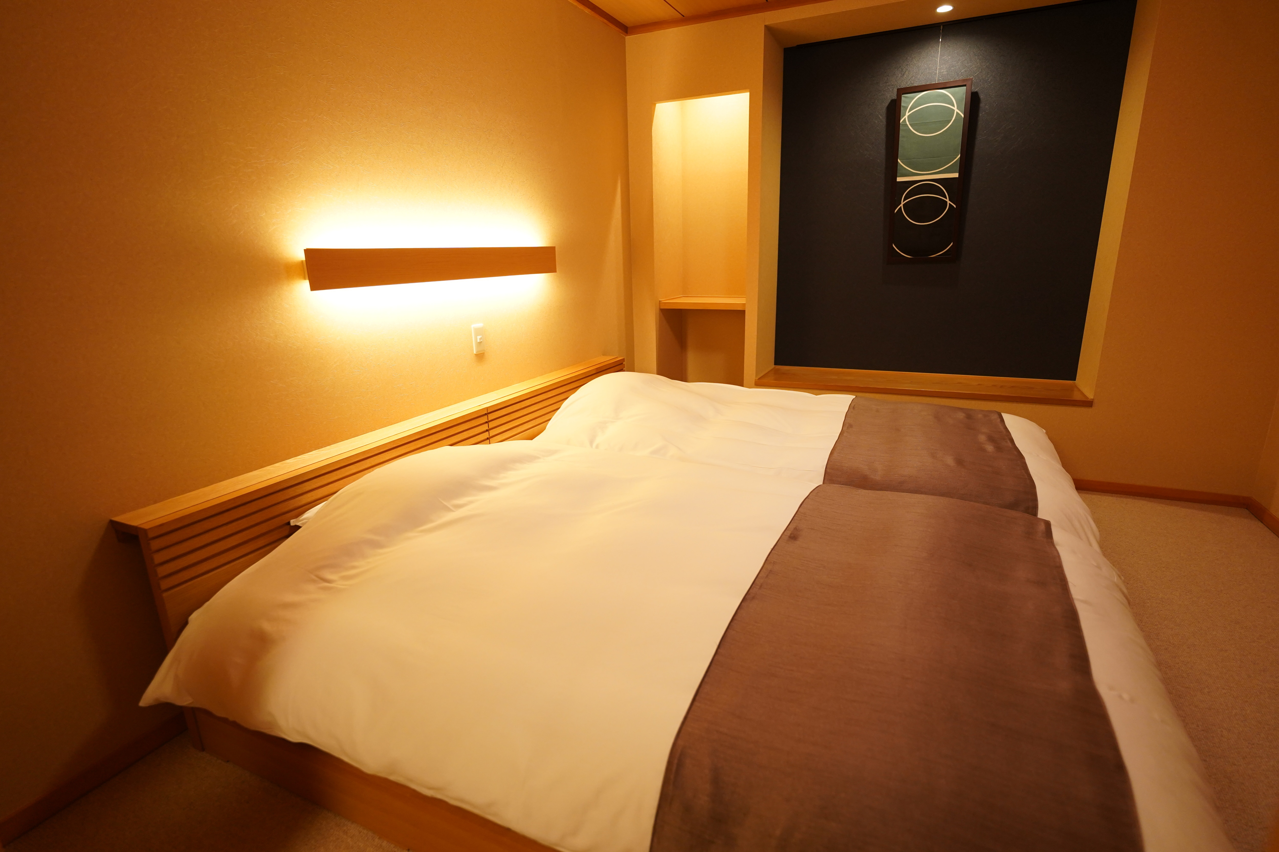 เตียงห้องแรก