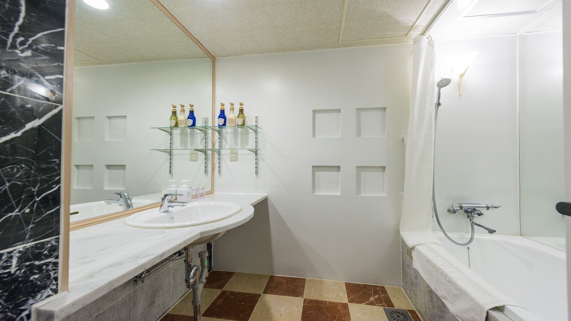 Large Twin B (Unit Bath)
