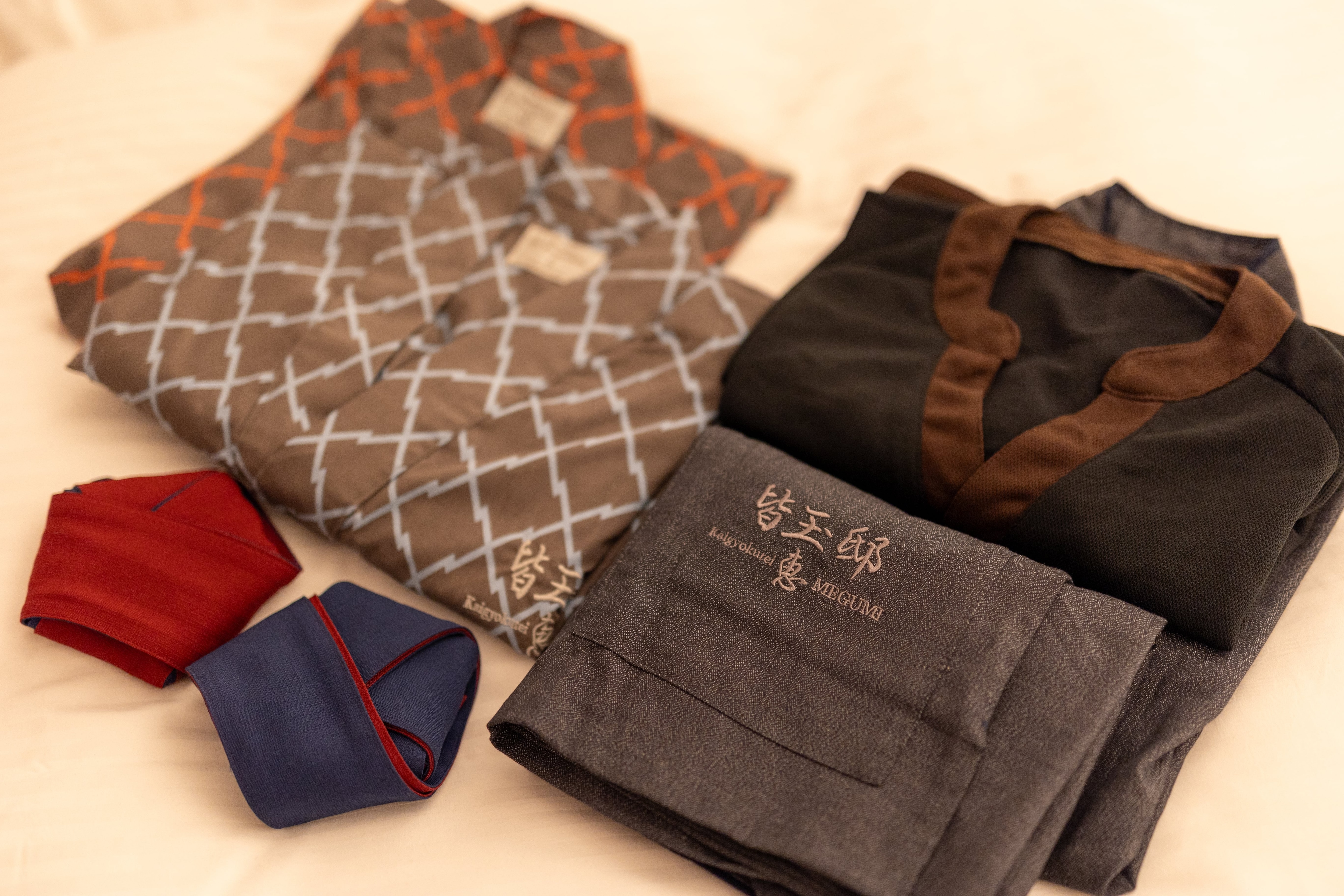 We provide yukata, samue, and pajamas. You may move around the building in any way you like.