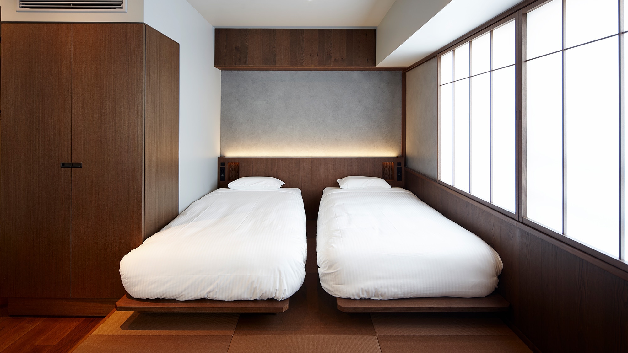 ReFa Room (35m², 2 single beds, 2 futons)