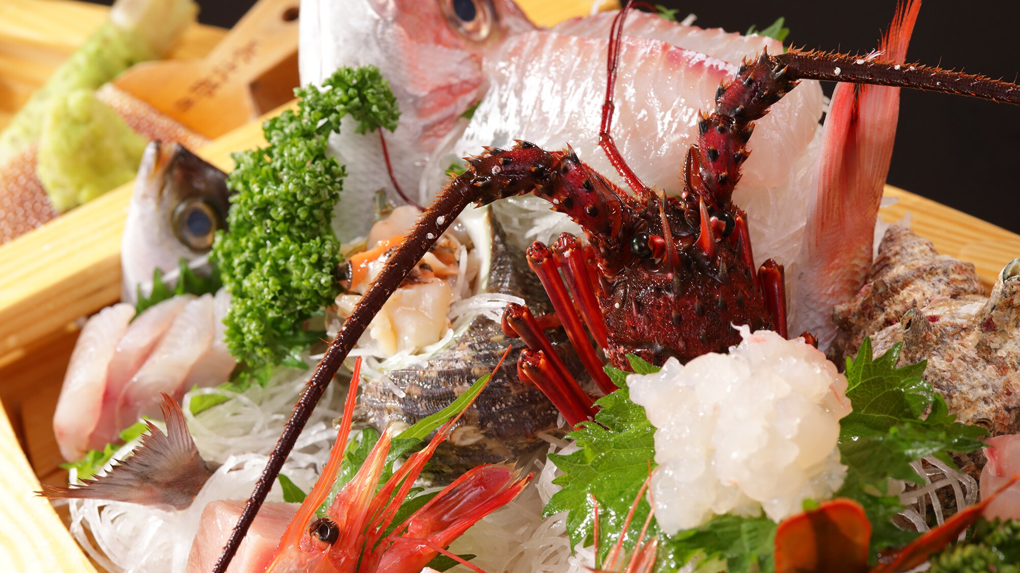 All plans include a boat-shaped platter full of seasonal ingredients (example of seasonal ingredients)