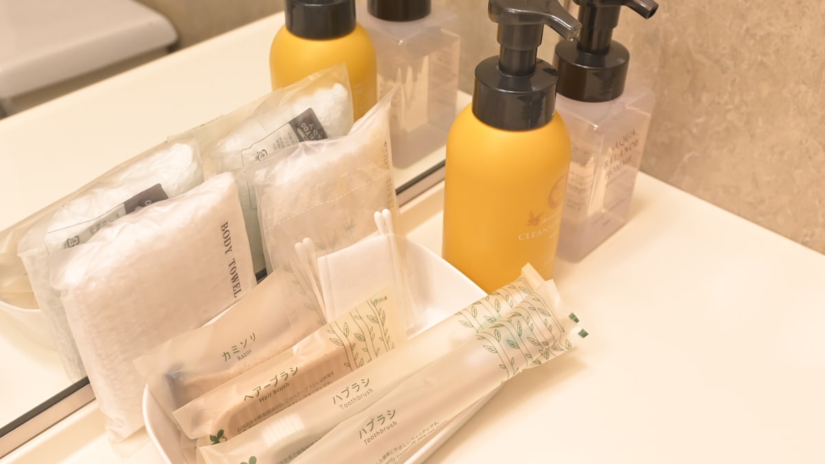 Regular room amenities