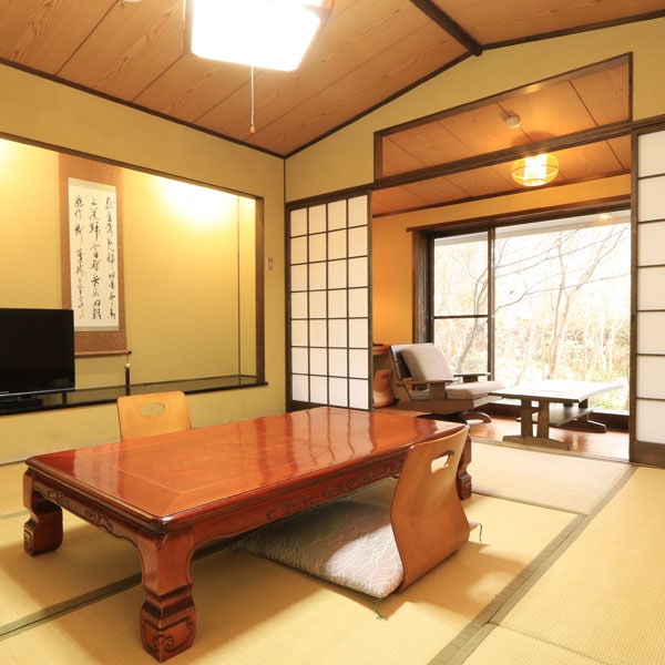 Main building guest room example ⑥