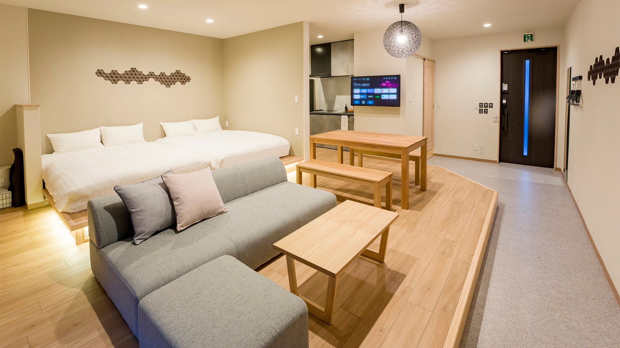 [Example of room with a capacity of 4 people] Full view of the room