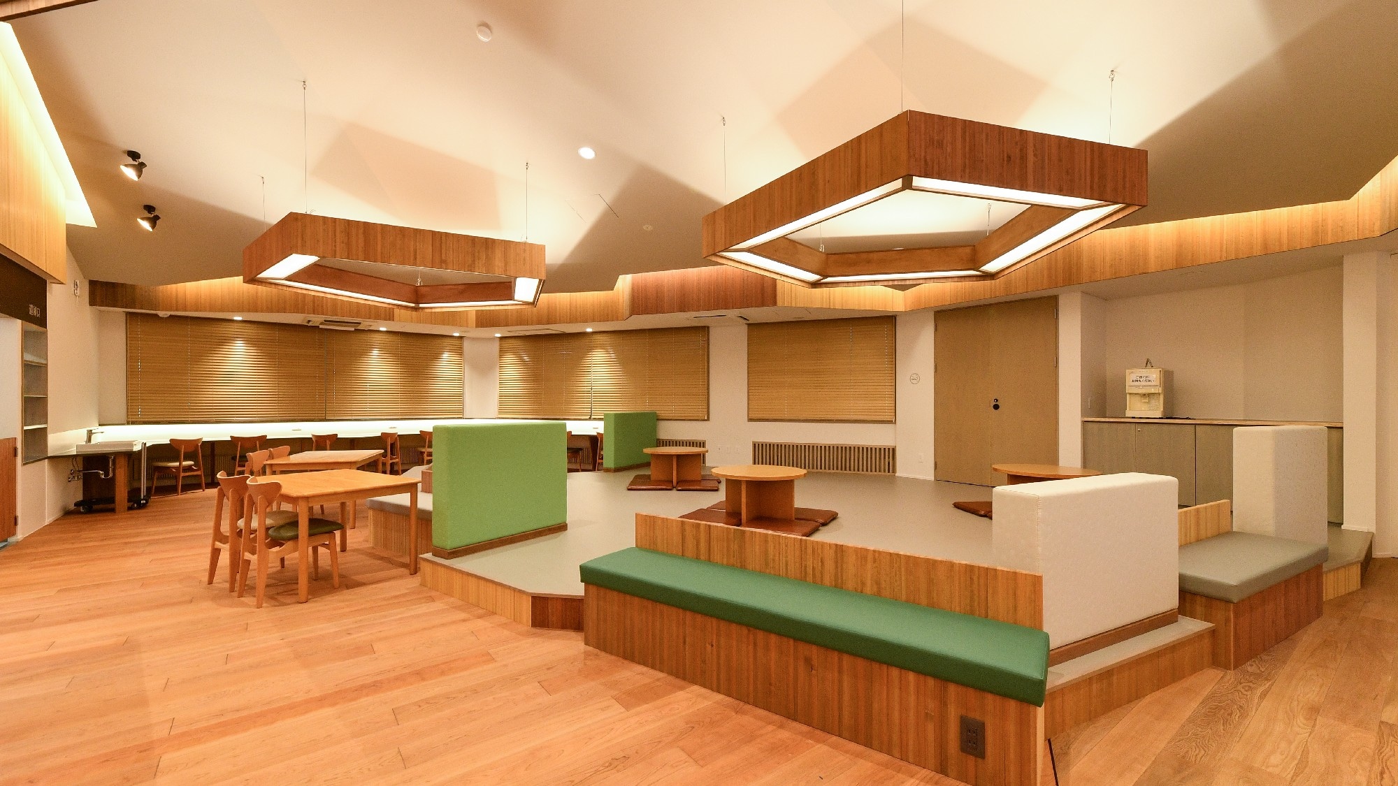 Restaurant Corner