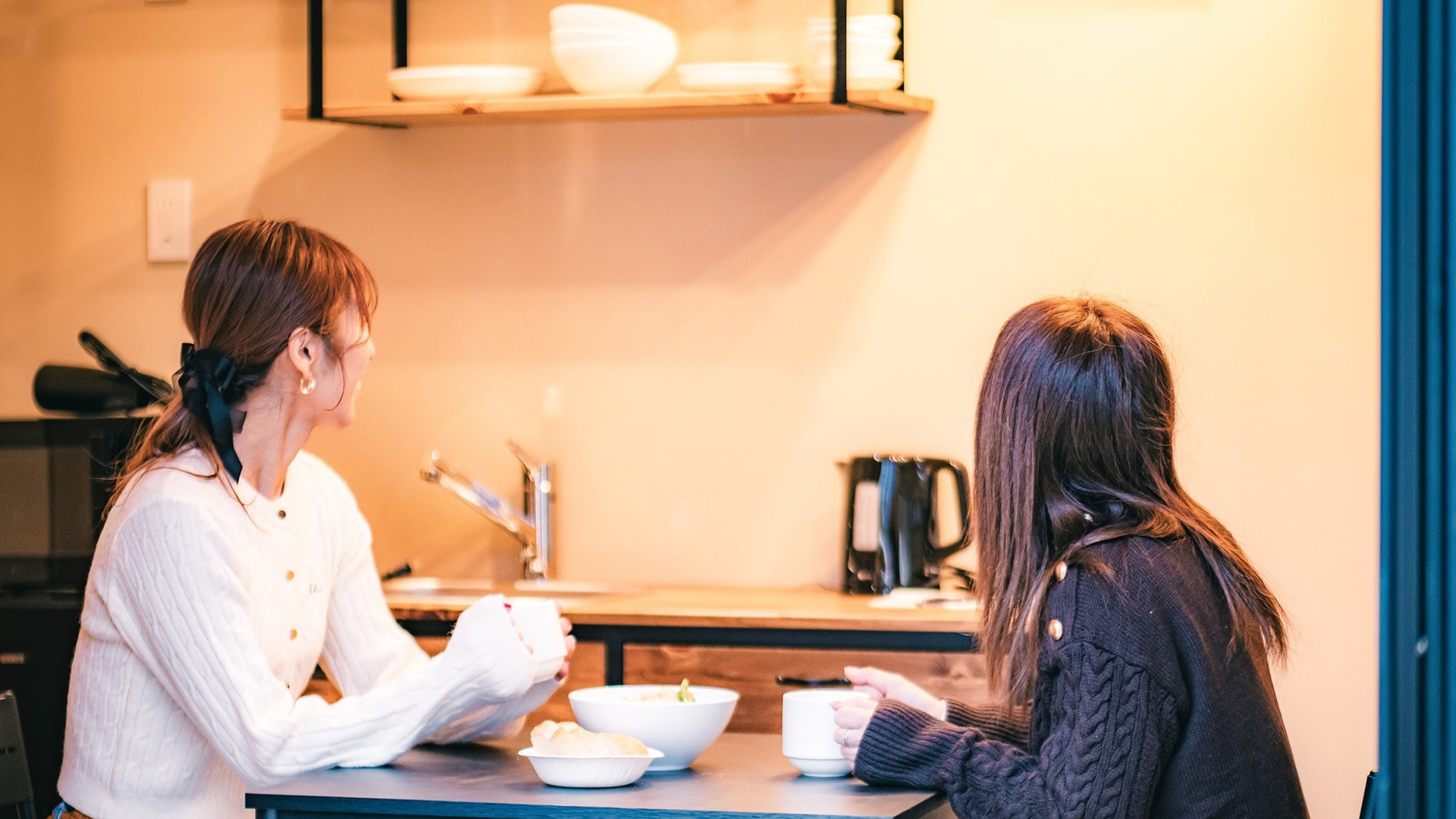 ・[Trailer house/dining room] A warm and cozy room where even outdoor beginners can feel comfortable.