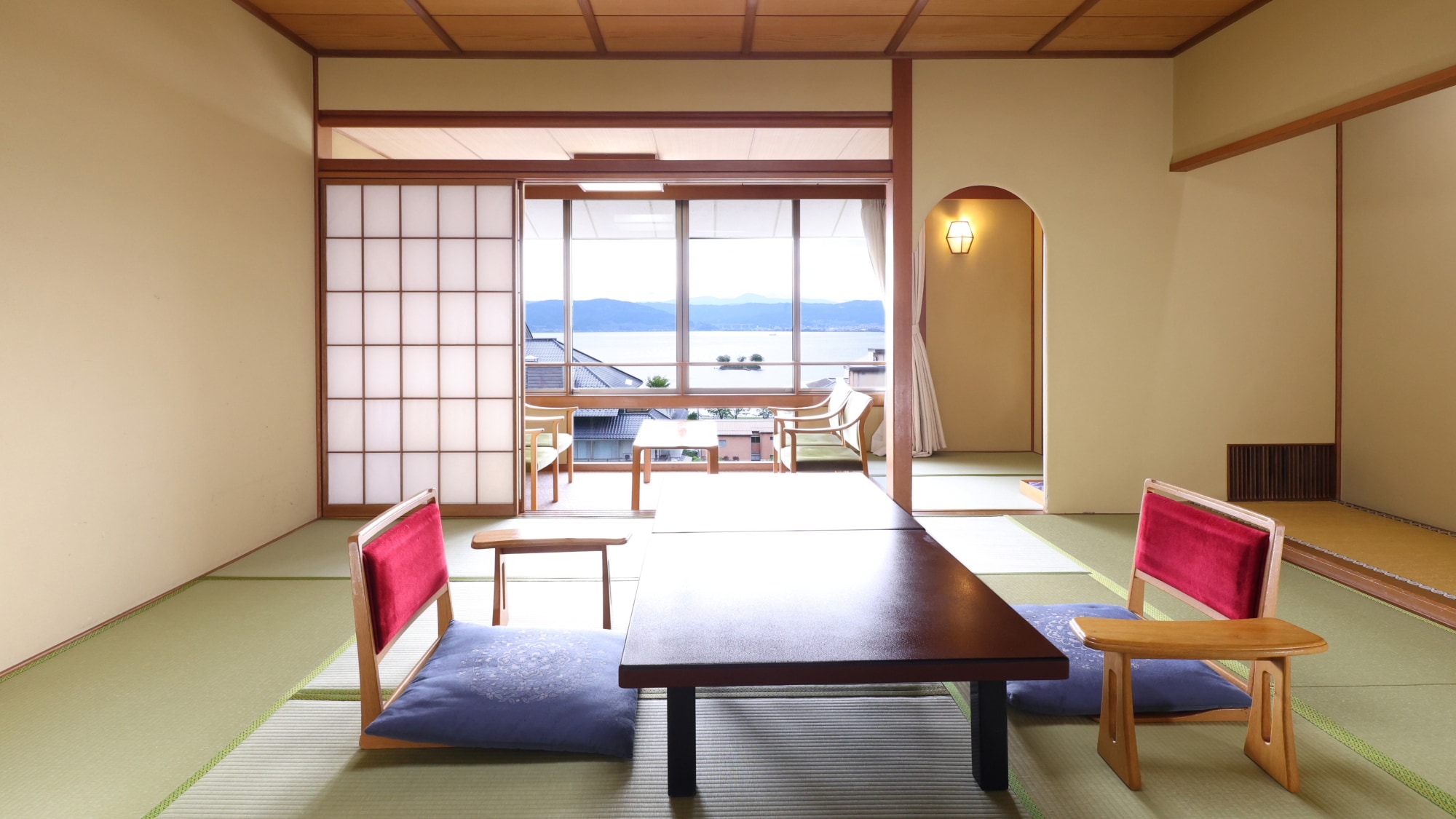 [Phòng tiêu chuẩn/kiểu Nhật] 10 chiếu tatami + hiên rộng / ~5 người