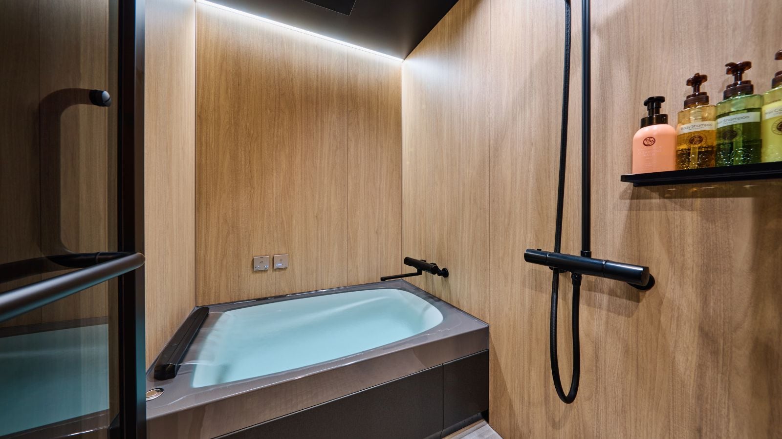Renovated in 2024! ◆ Japanese-style room with a view of Mt. Ikoma, "Manyo"