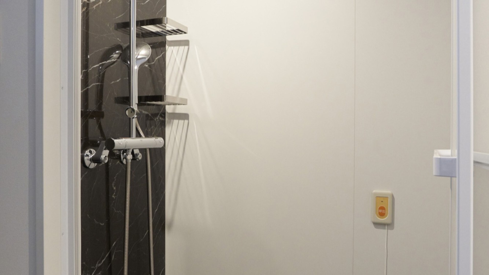 [Universal King (barrier-free)] Shower booth