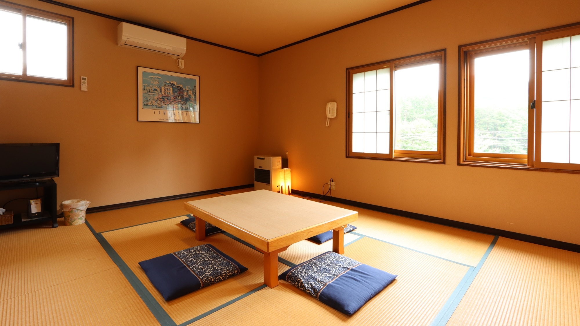 Guest room - Japanese-style room with 10 tatami mats
