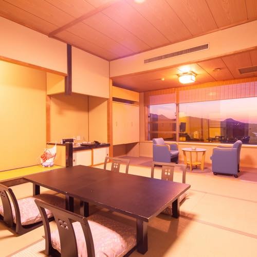 # Japanese-style room standard (12.5 tatami mats + wide rim)