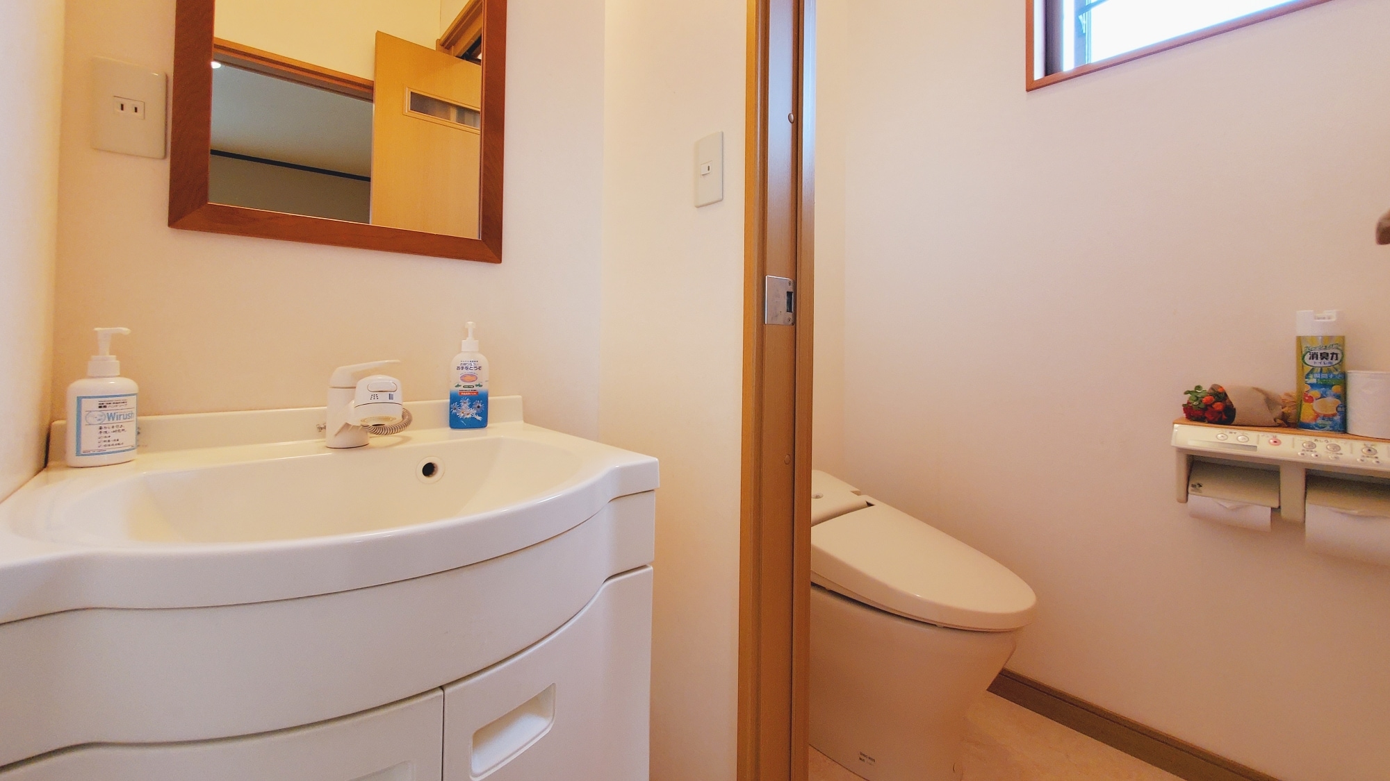Guest room - Japanese-style room with 10 tatami mats
